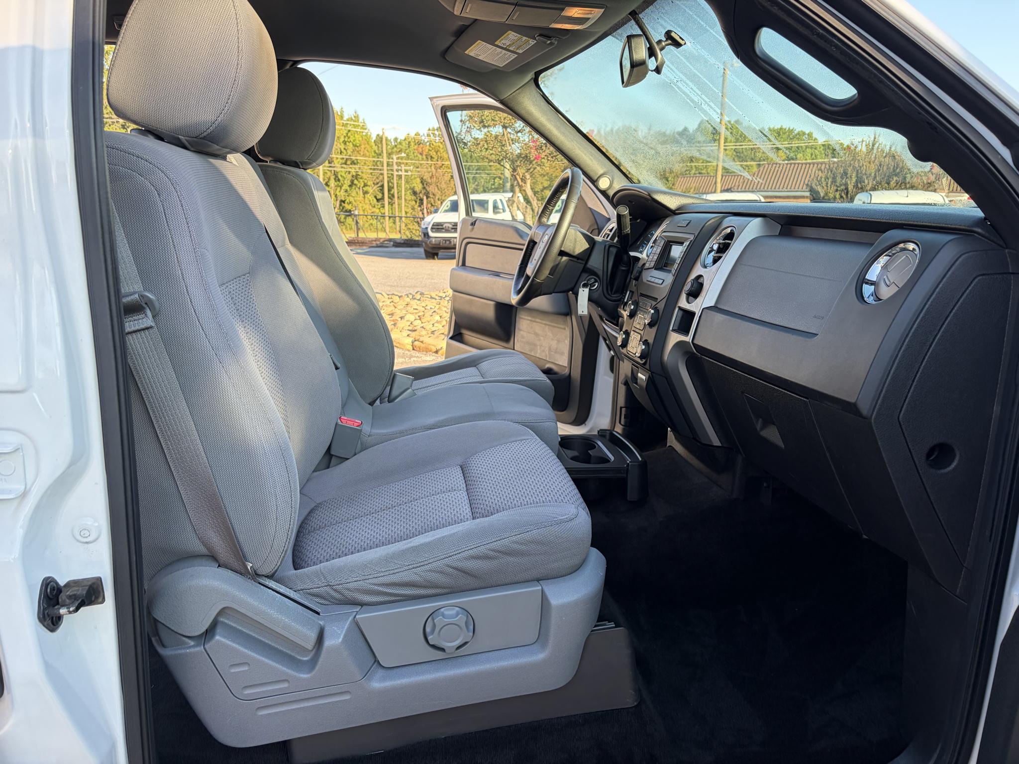Ford F-150 4WD SuperCrew 145" Platinum 2014