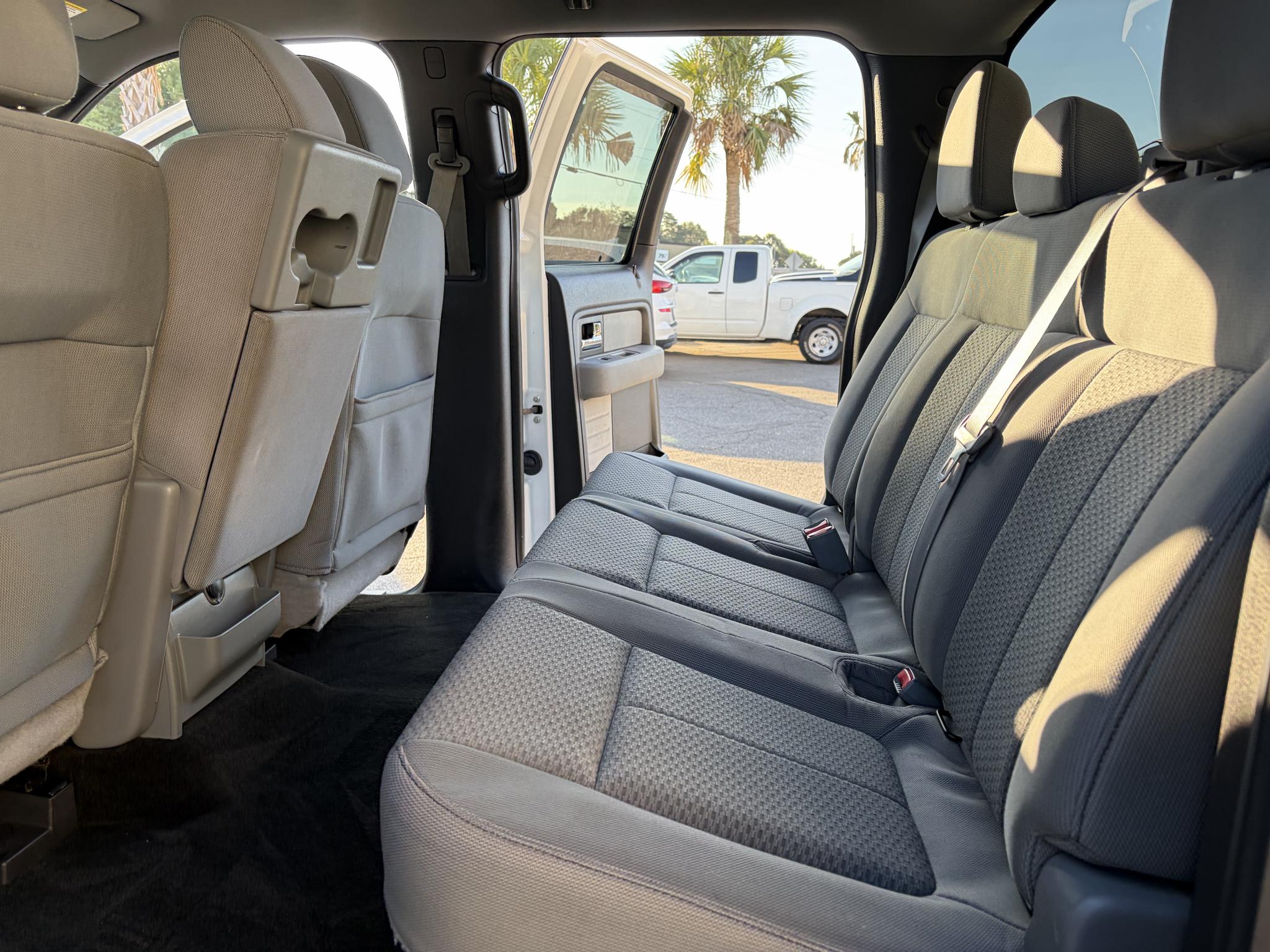 Ford F-150 4WD SuperCrew 145" Platinum 2014