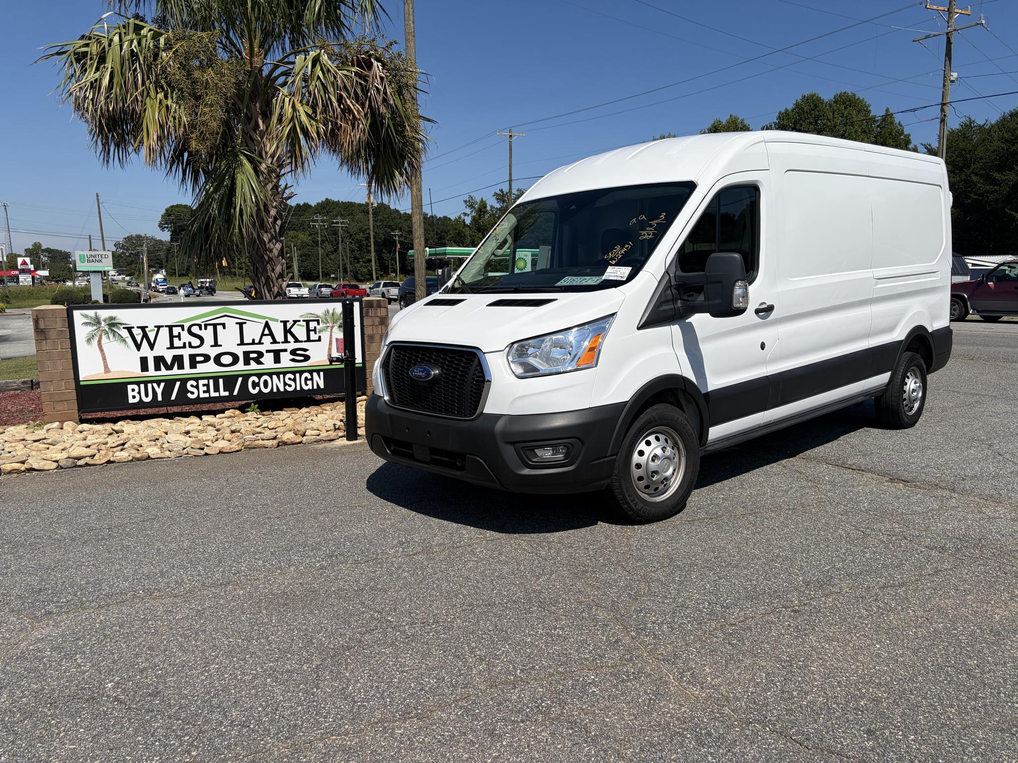 2022 Ford Transit Cargo Van T-250 130" Med Rf 9070 GVWR AWD