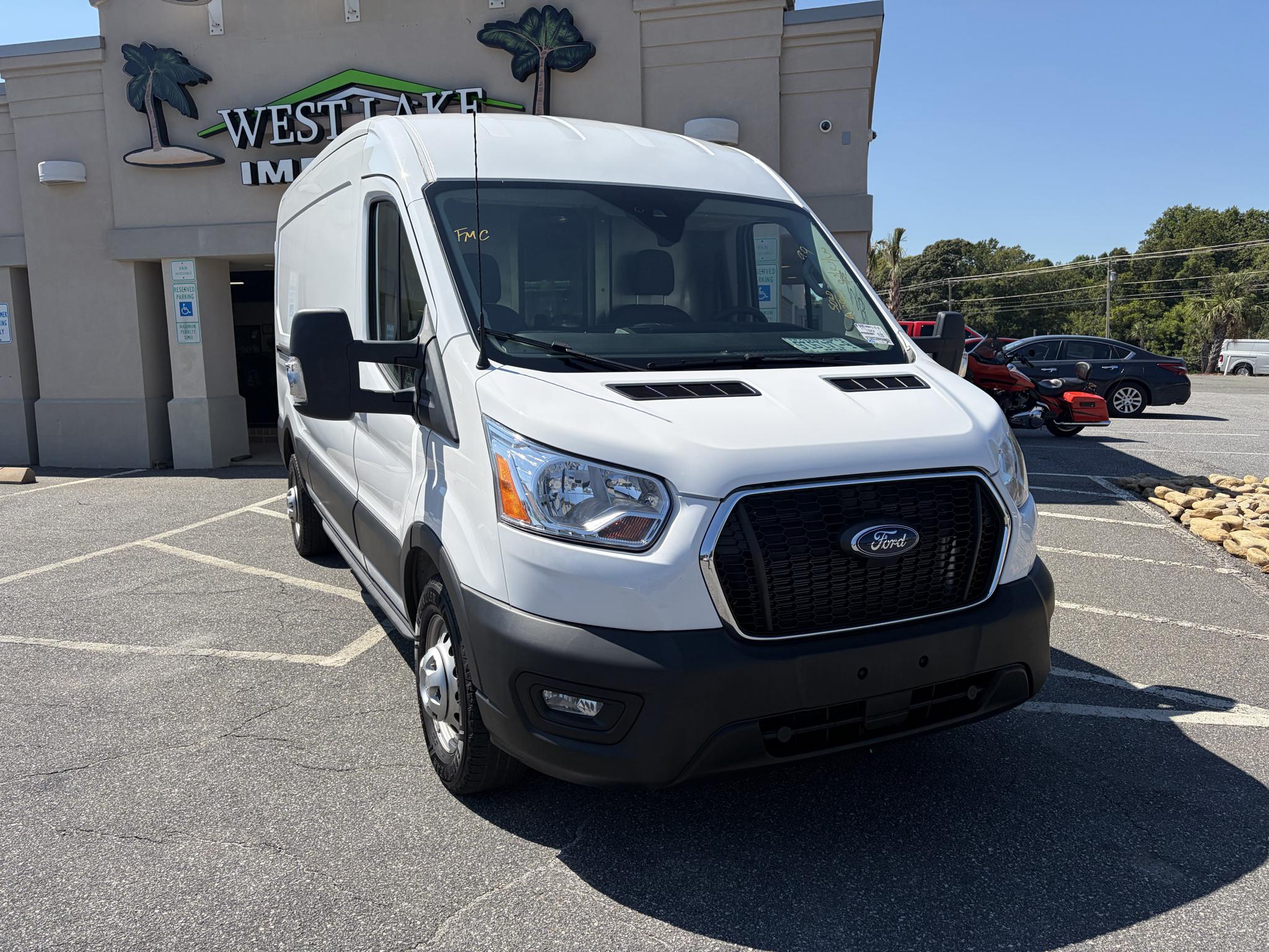 Ford Transit Cargo Van T-250 130" Med Rf 9070 GVWR AWD 2022