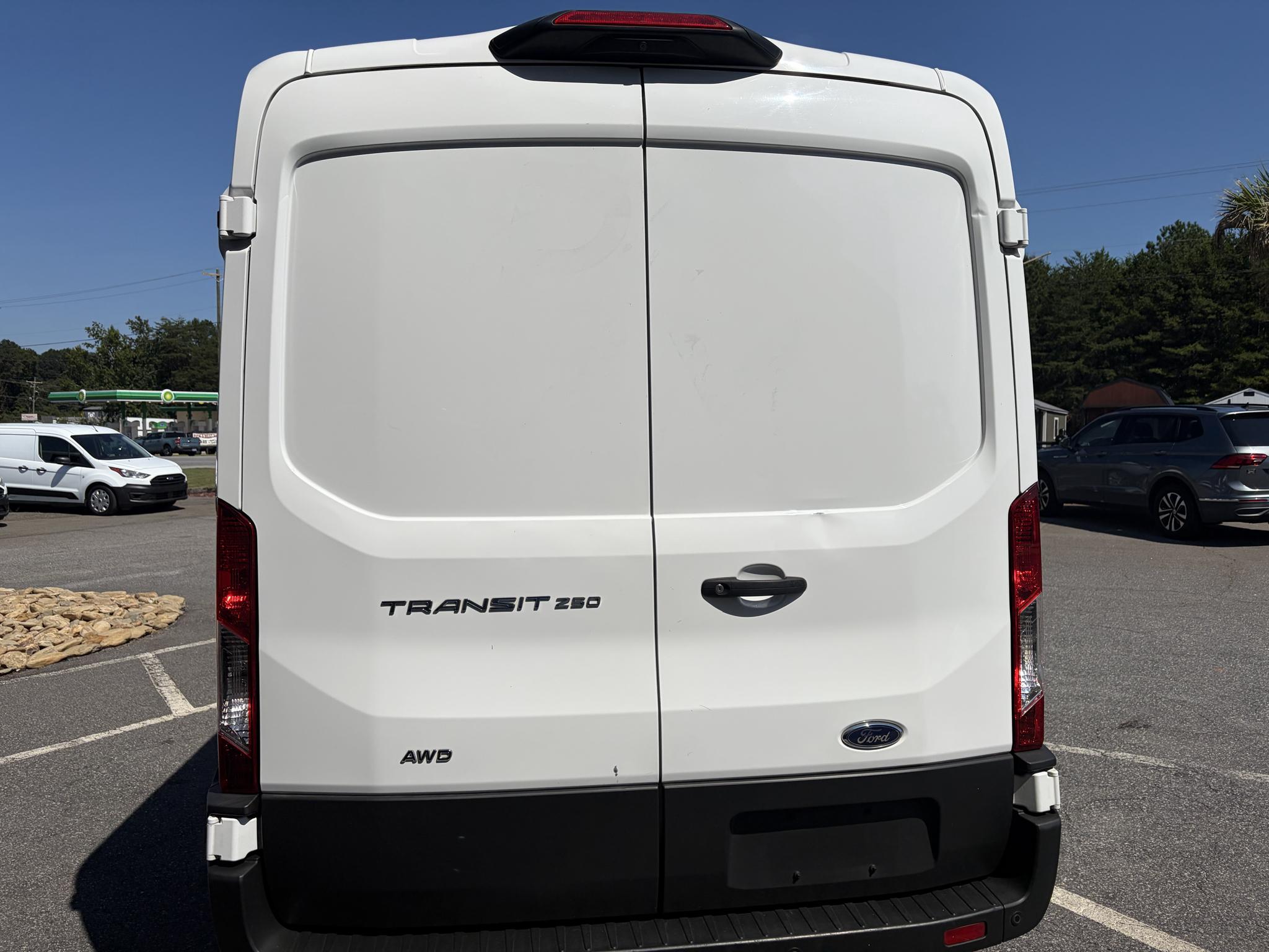 Ford Transit Cargo Van T-250 130" Med Rf 9070 GVWR AWD 2022
