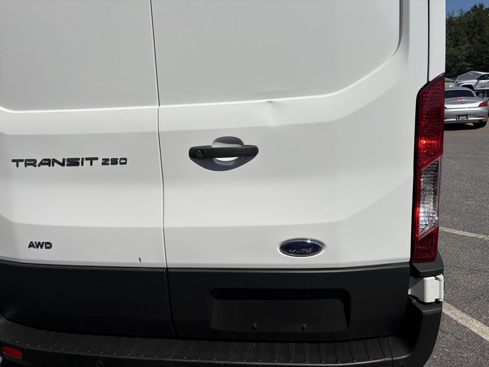 Ford Transit Cargo Van T-250 130" Med Rf 9070 GVWR AWD 2022