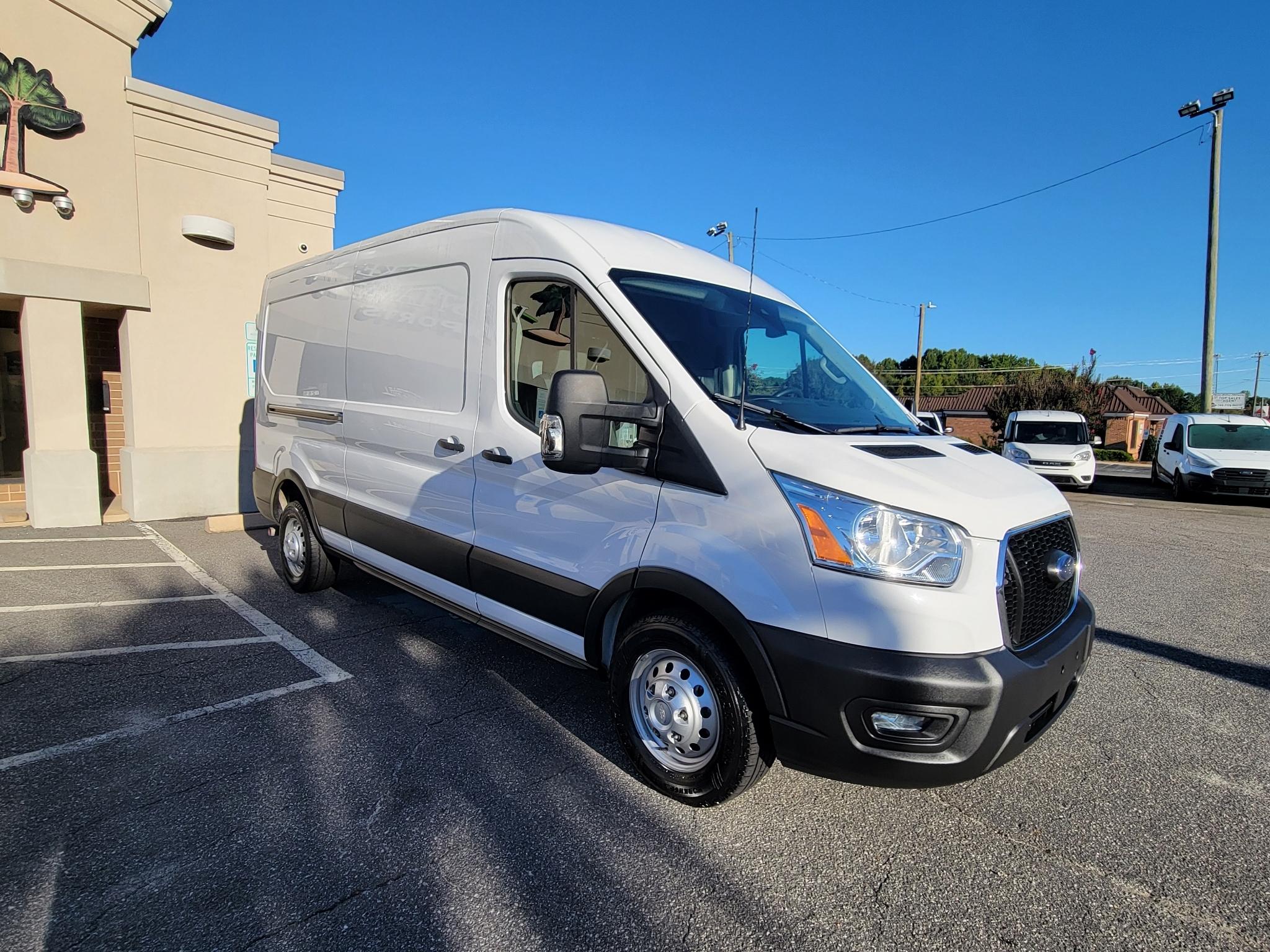Ford Transit Cargo Van T-250 130" Med Rf 9070 GVWR AWD 2022