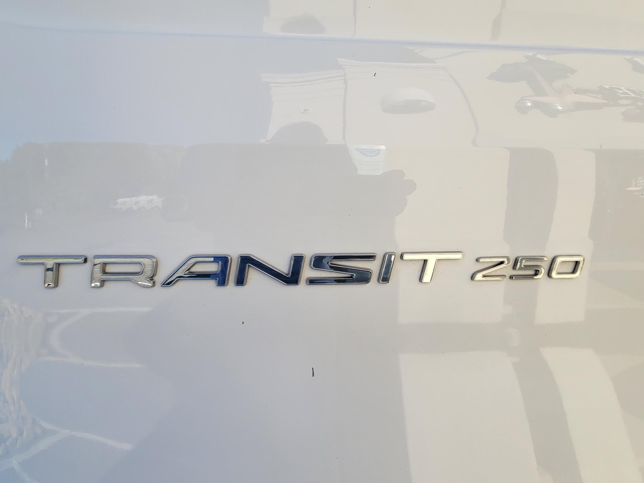 Ford Transit Cargo Van T-250 130" Med Rf 9070 GVWR AWD 2022