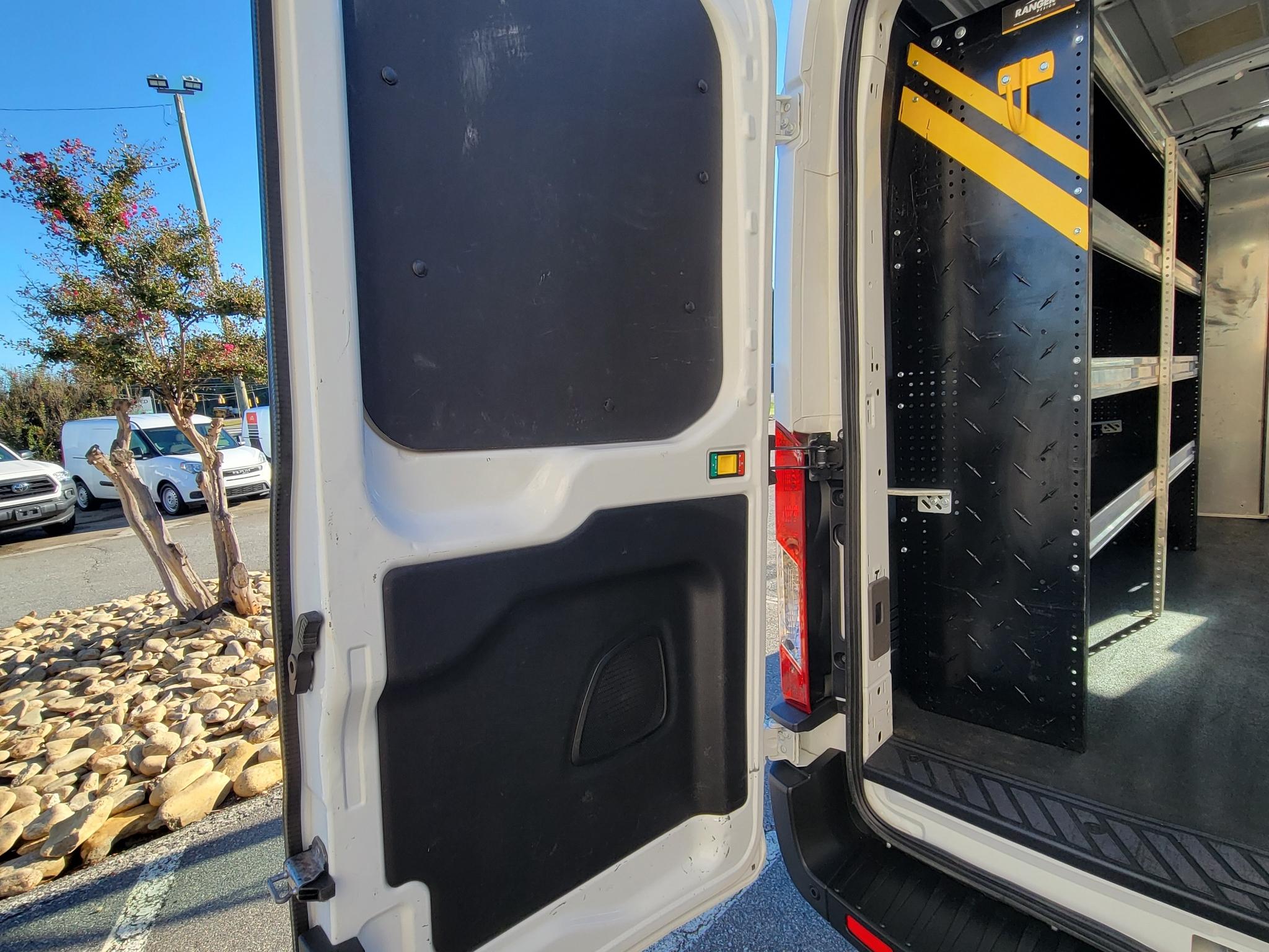 Ford Transit Cargo Van T-250 130" Med Rf 9070 GVWR AWD 2022