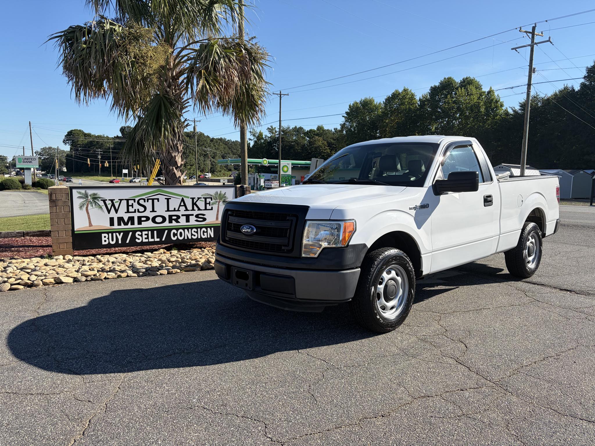 Ford F-150 2WD Reg Cab 126" STX 2014