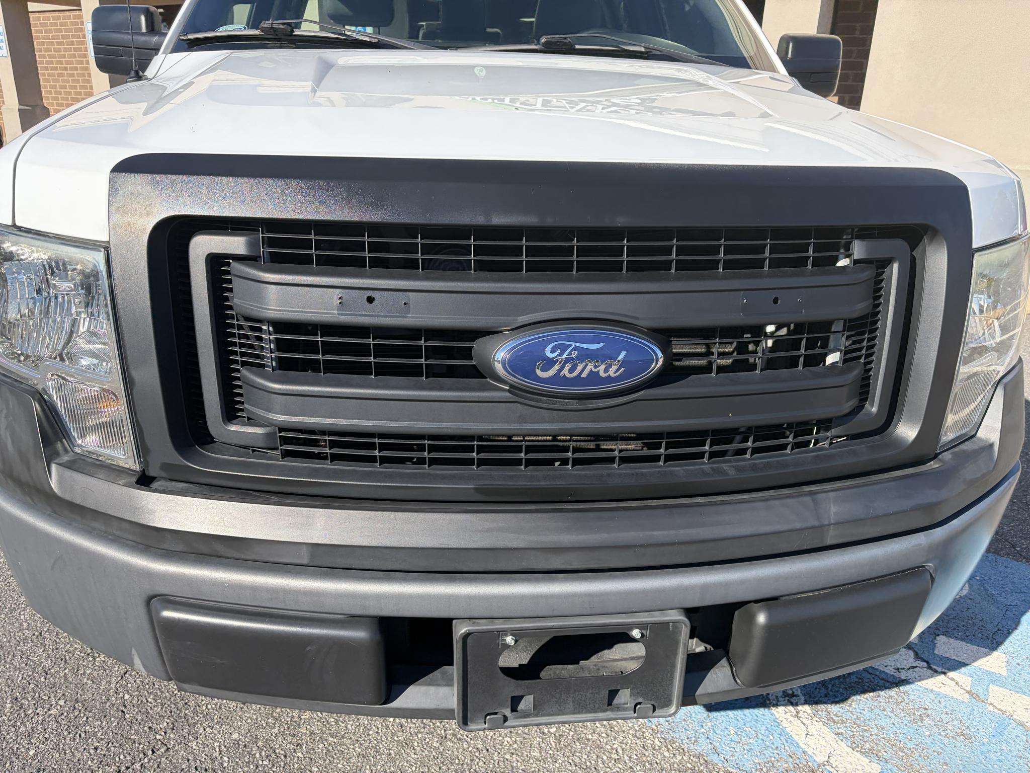 Ford F-150 2WD Reg Cab 126" STX 2014