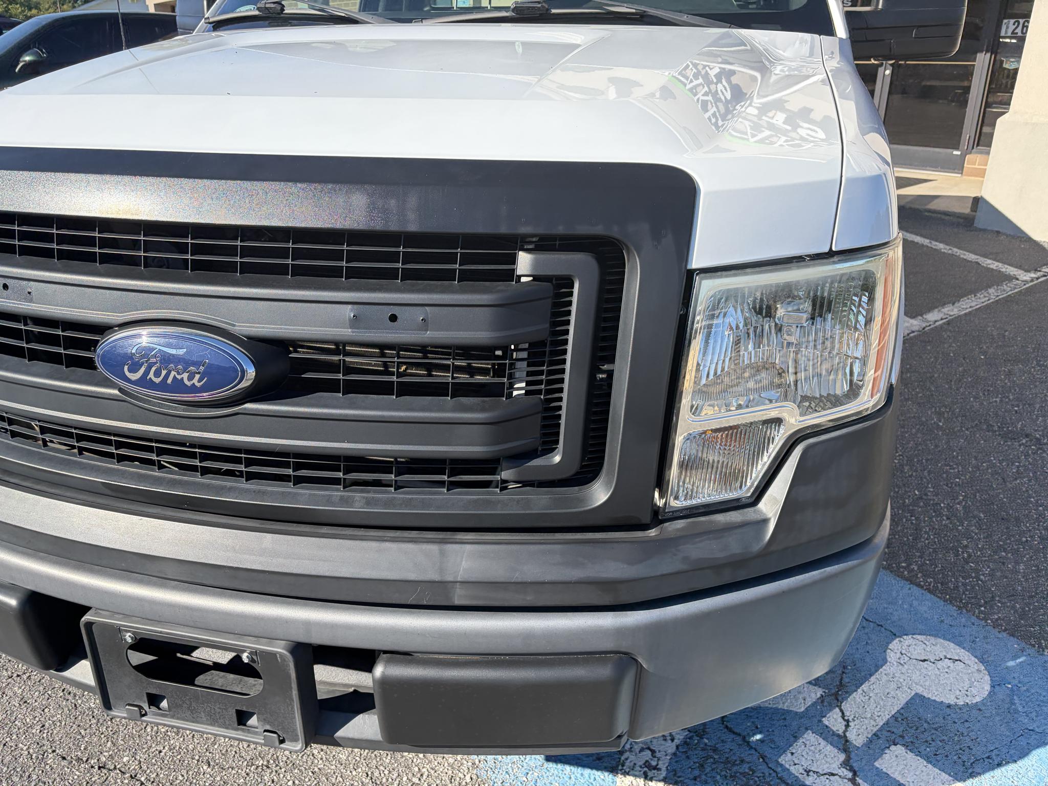 Ford F-150 2WD Reg Cab 126" STX 2014