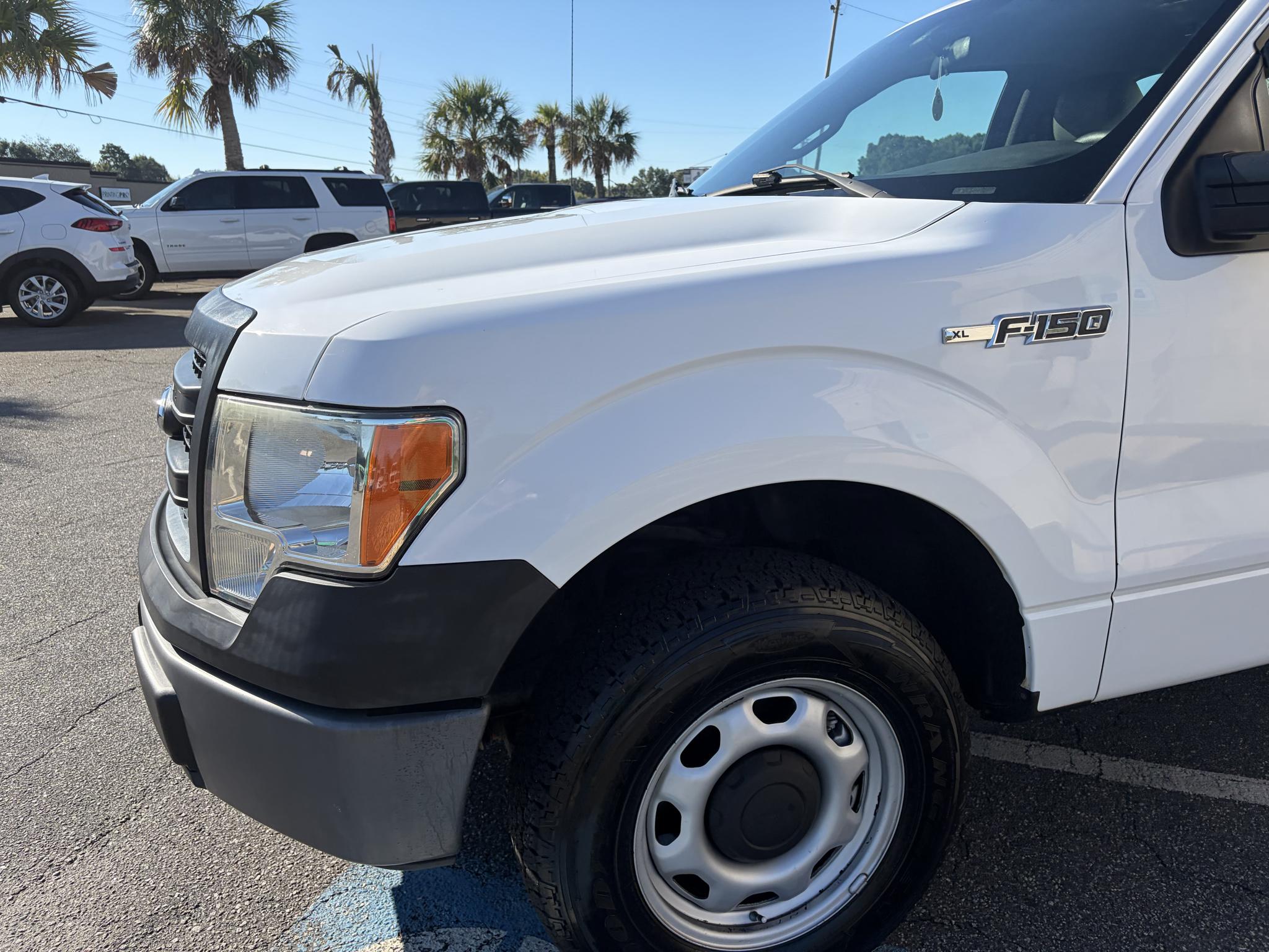 Ford F-150 2WD Reg Cab 126" STX 2014