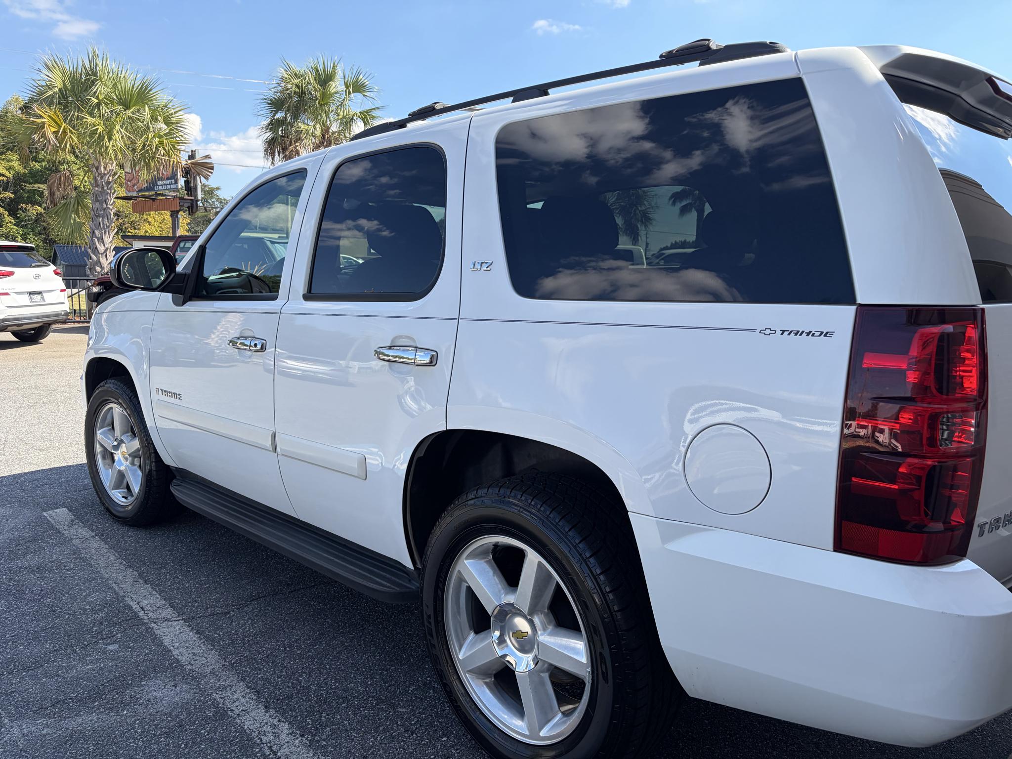 Chevrolet Tahoe 4WD 4dr 1500 LTZ 2008