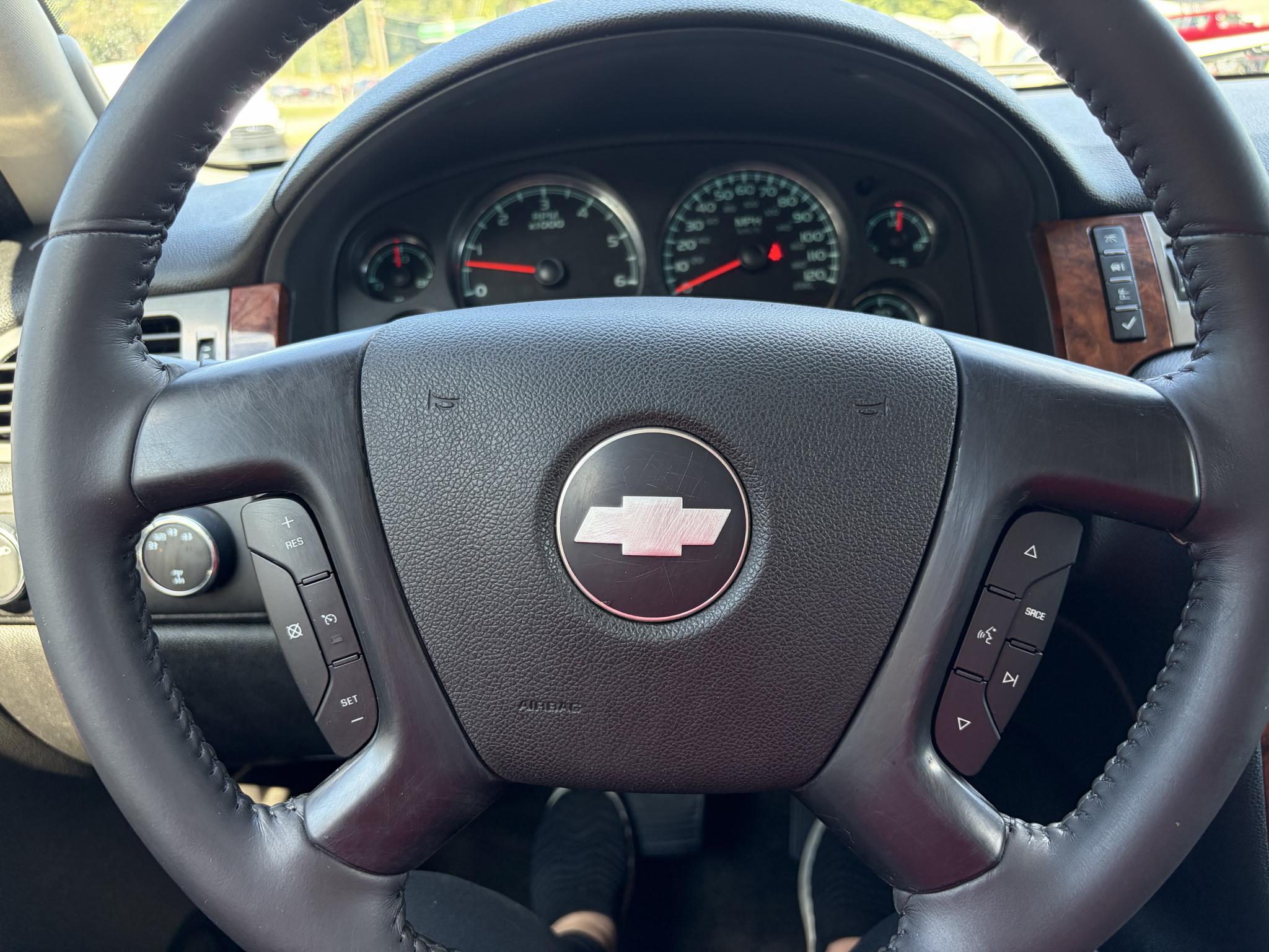 Chevrolet Tahoe 4WD 4dr 1500 LTZ 2008