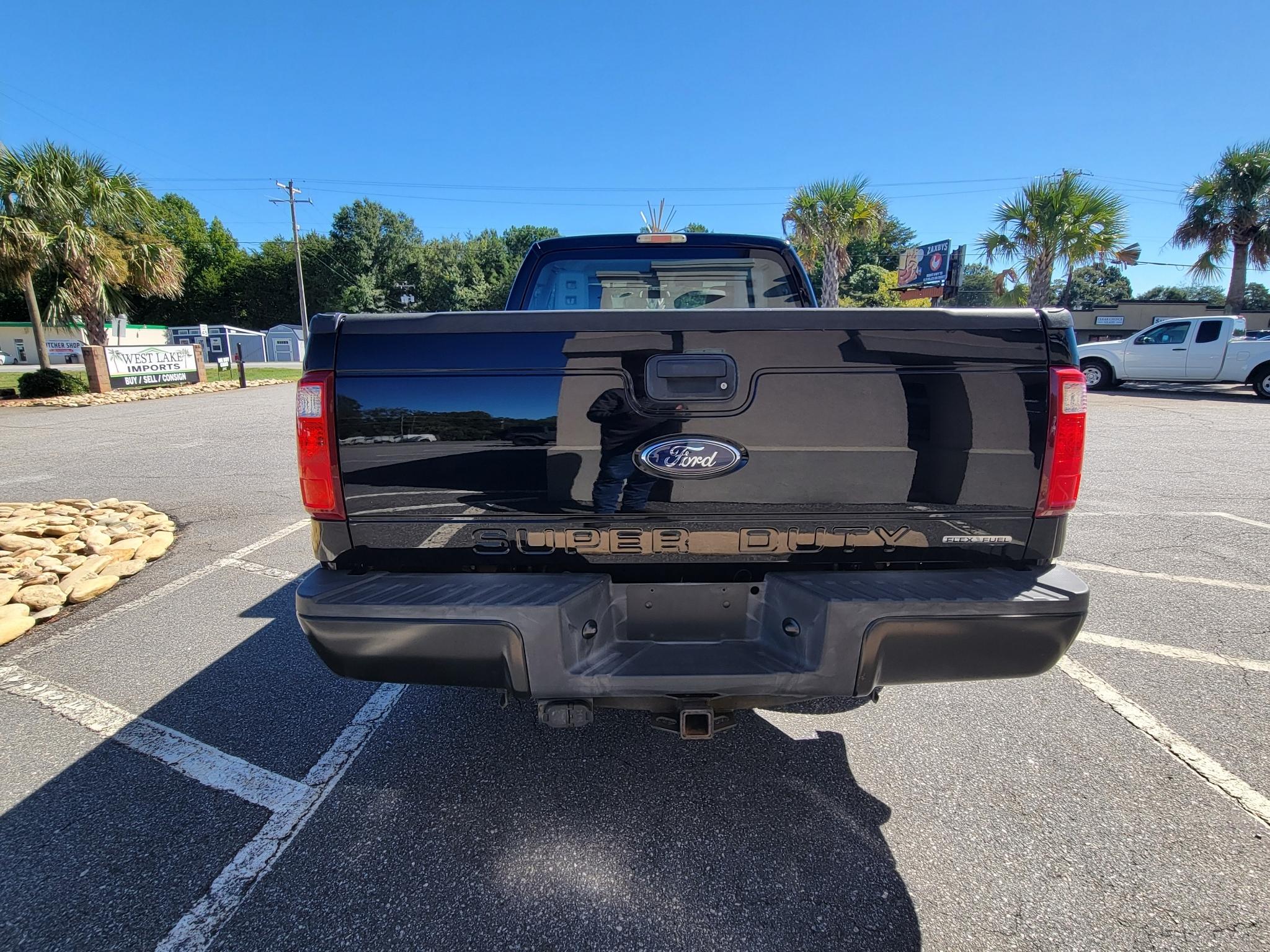 Ford Super Duty F-250 SRW 2WD Reg Cab 137" XLT 2016