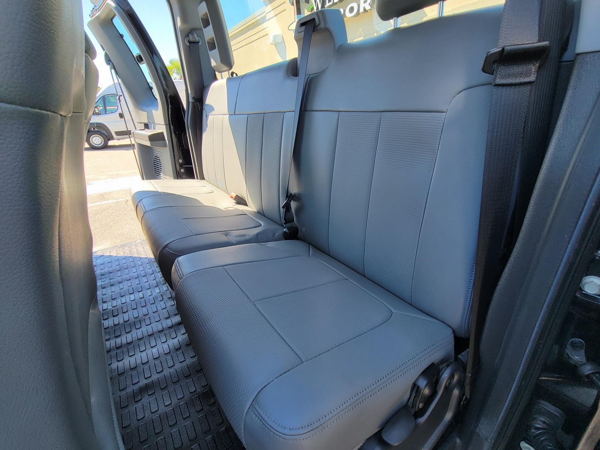 Ford Super Duty F-250 SRW 2WD Reg Cab 137" XLT 2016