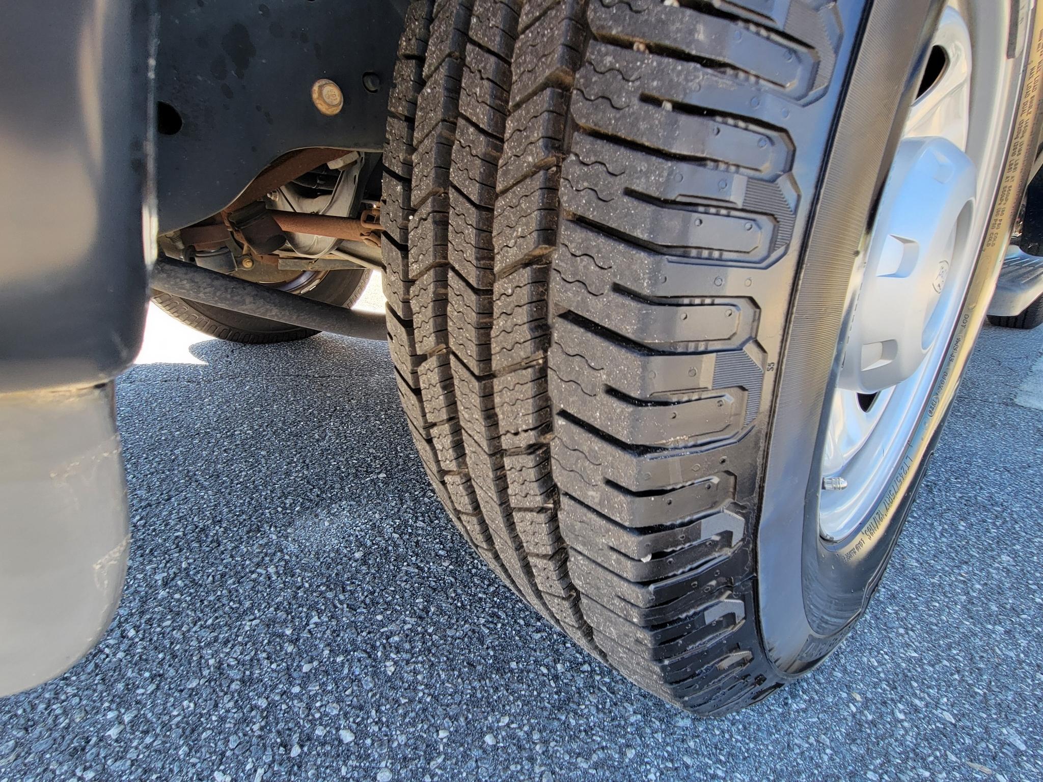 Ford Super Duty F-250 SRW 2WD Reg Cab 137" XLT 2016