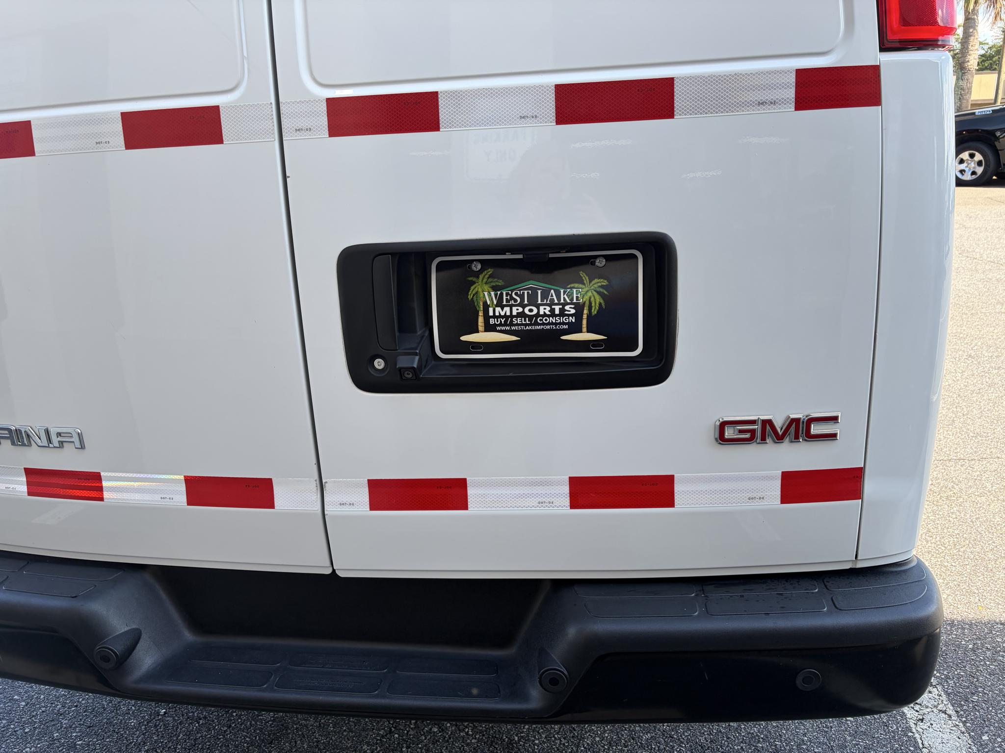 GMC Savana Cargo Van RWD 2500 135" 2022
