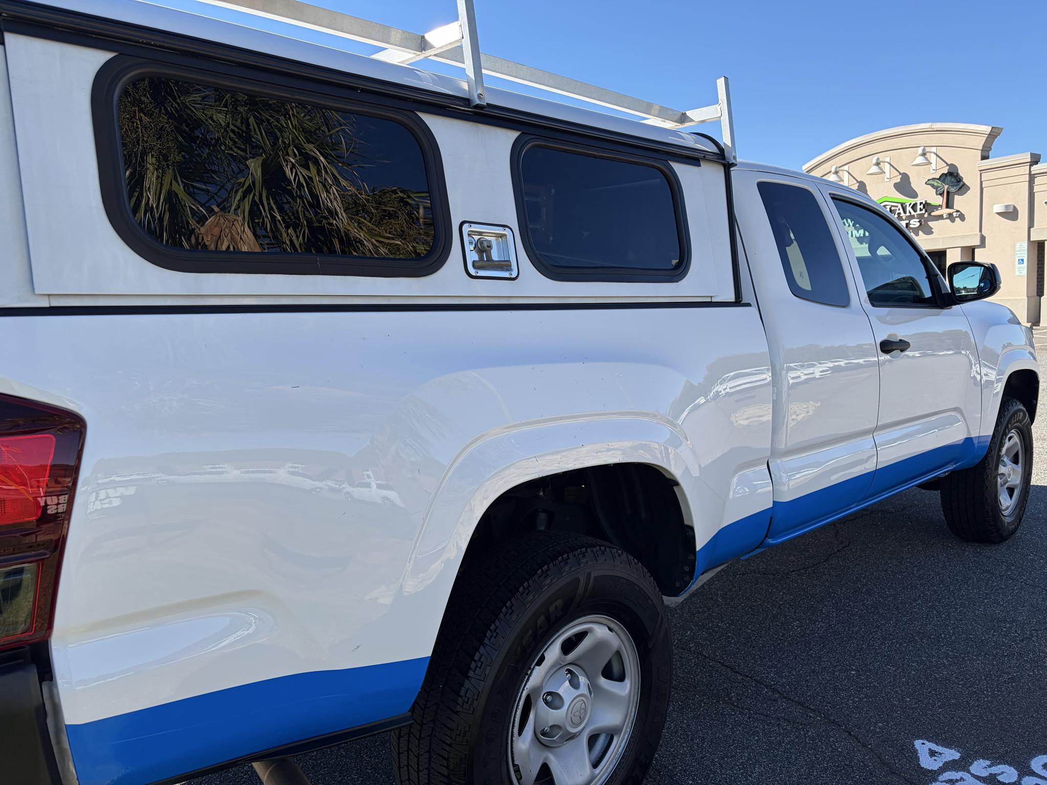 Toyota Tacoma 2WD SR5 Access Cab 6' Bed I4 AT (Natl) 2022