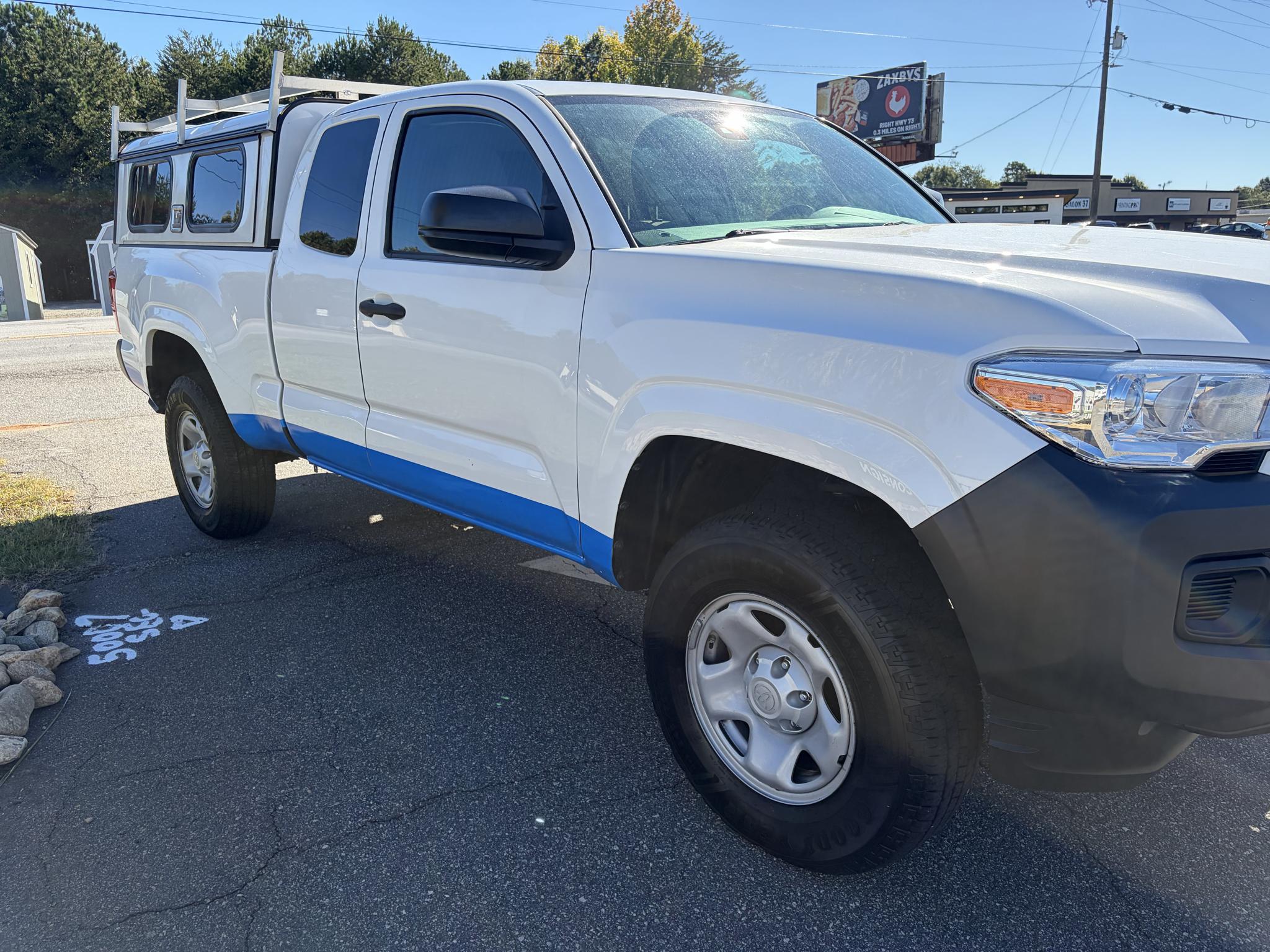 Toyota Tacoma 2WD SR5 Access Cab 6' Bed I4 AT (Natl) 2022