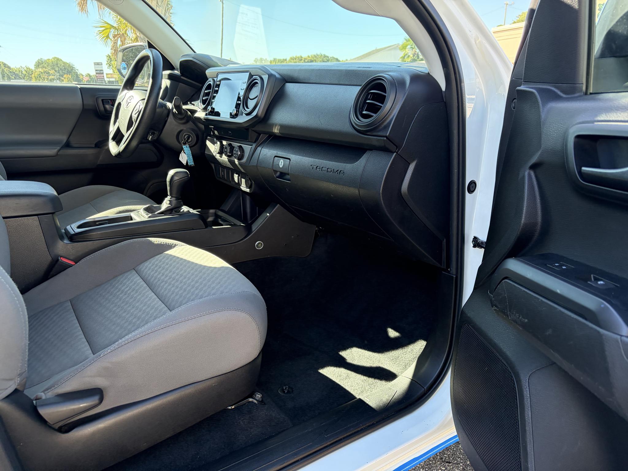 Toyota Tacoma 2WD SR5 Access Cab 6' Bed I4 AT (Natl) 2022