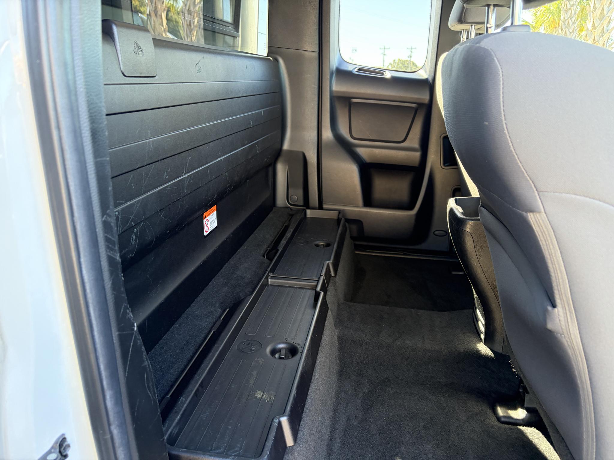 Toyota Tacoma 2WD SR5 Access Cab 6' Bed I4 AT (Natl) 2022