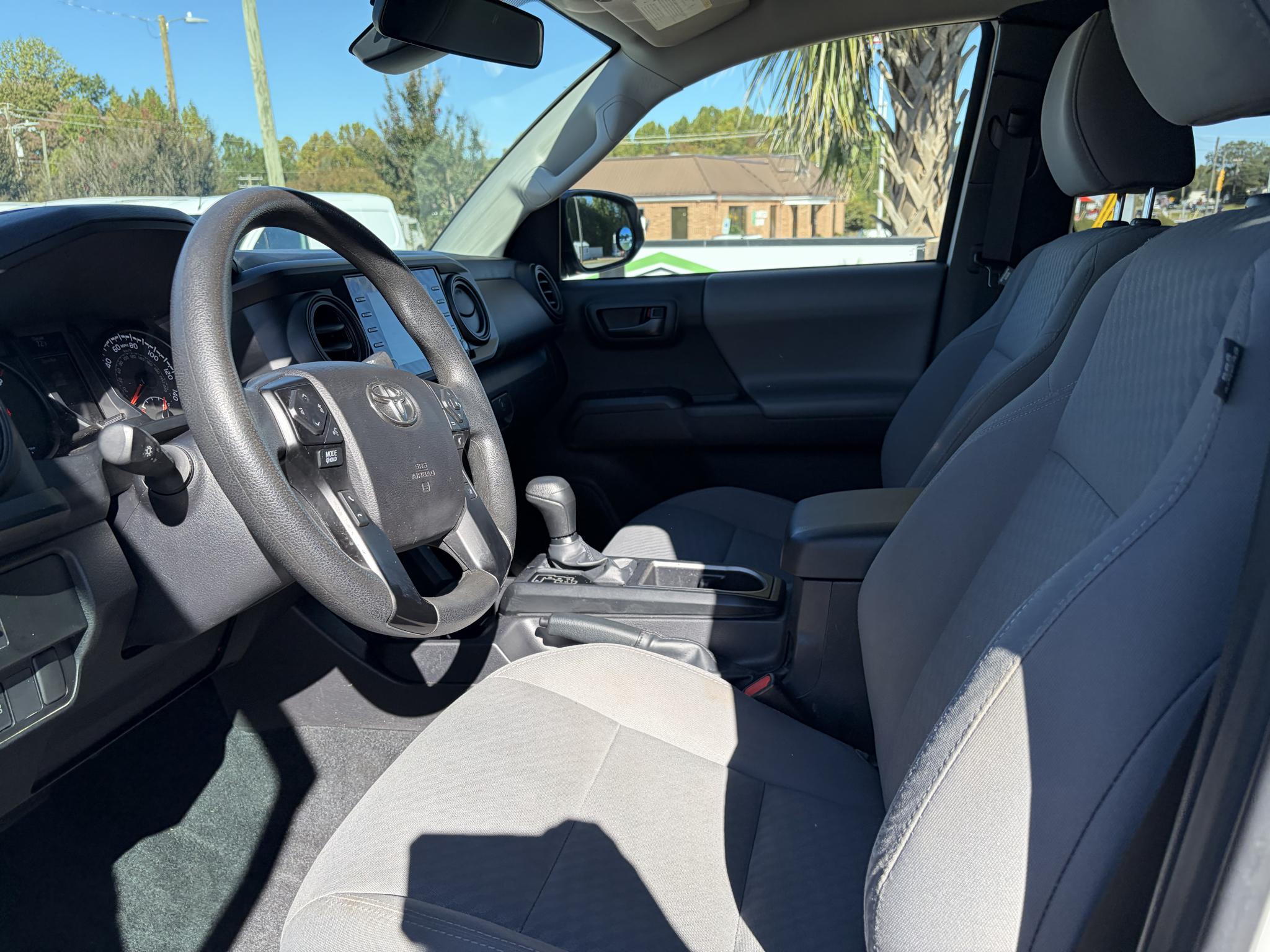 Toyota Tacoma 2WD SR5 Access Cab 6' Bed I4 AT (Natl) 2022