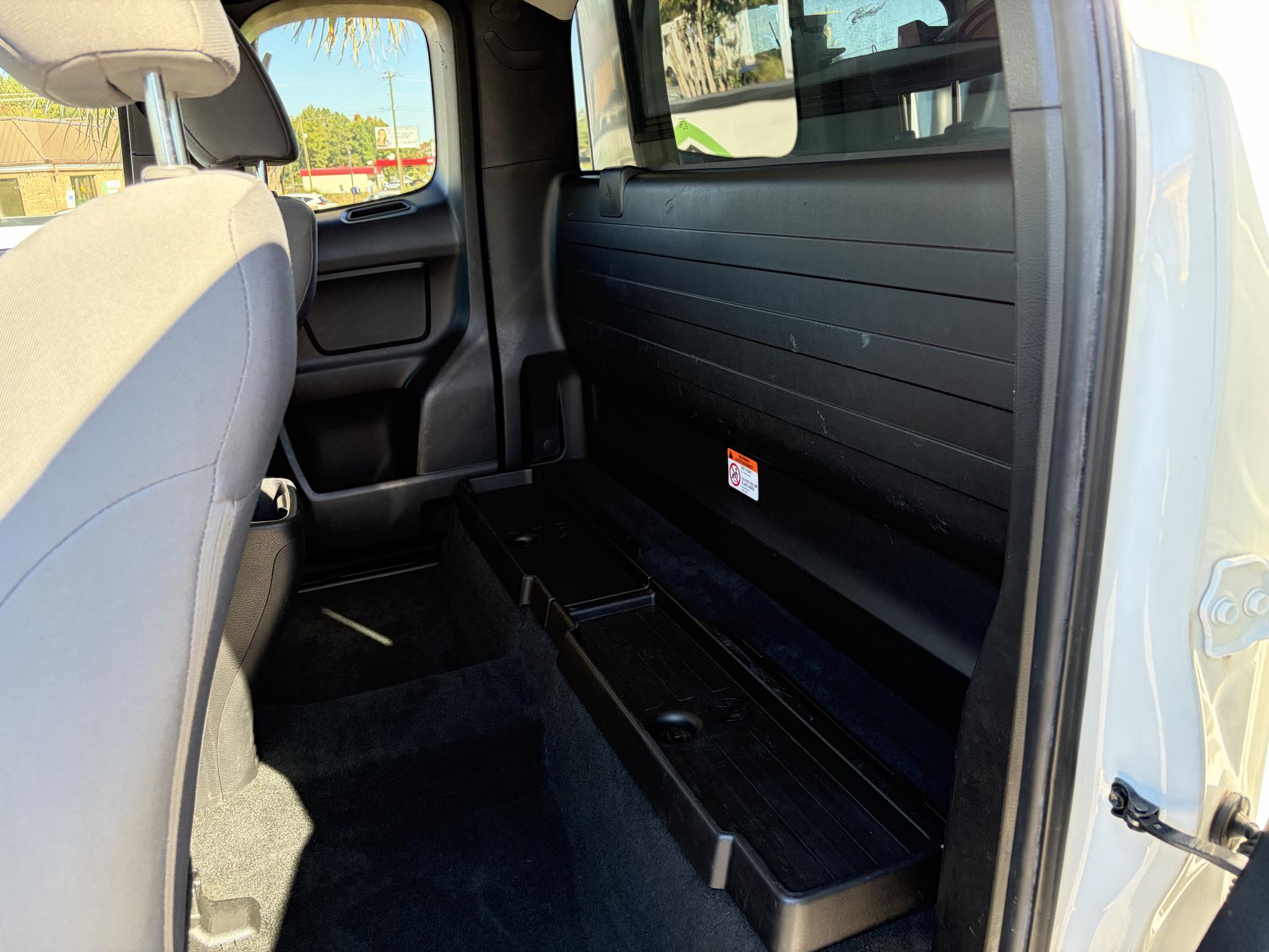 Toyota Tacoma 2WD SR5 Access Cab 6' Bed I4 AT (Natl) 2022