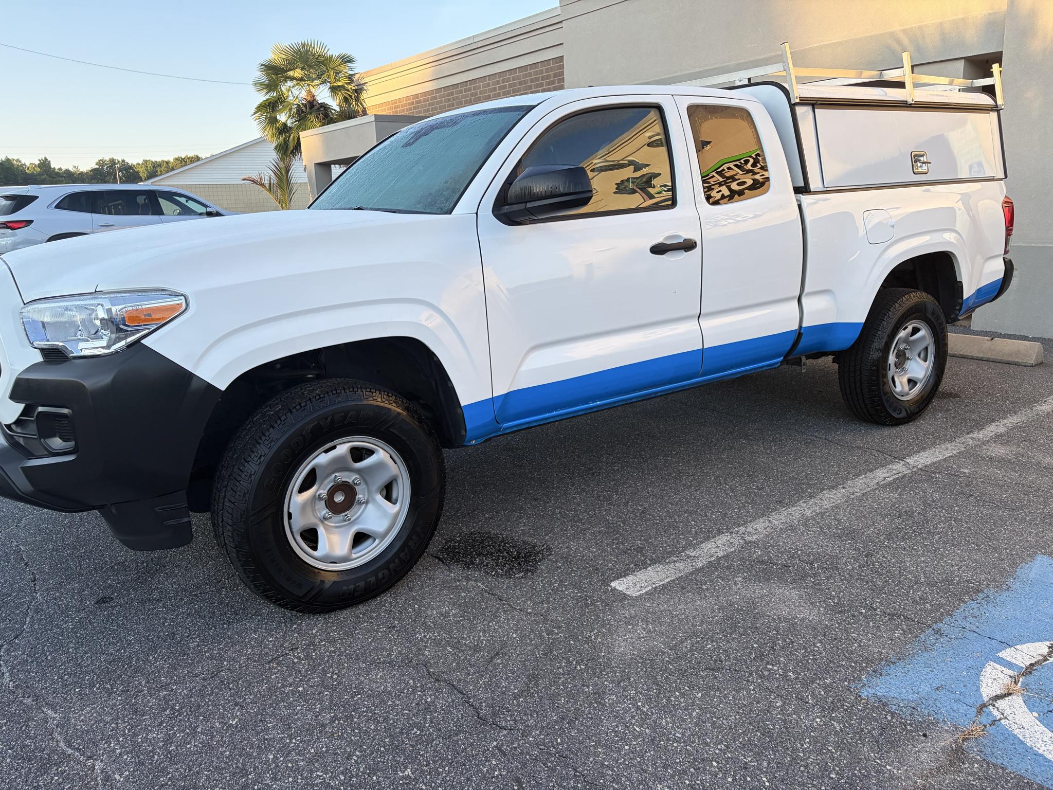 Toyota Tacoma 2WD SR5 Access Cab 6' Bed I4 AT (Natl) 2022