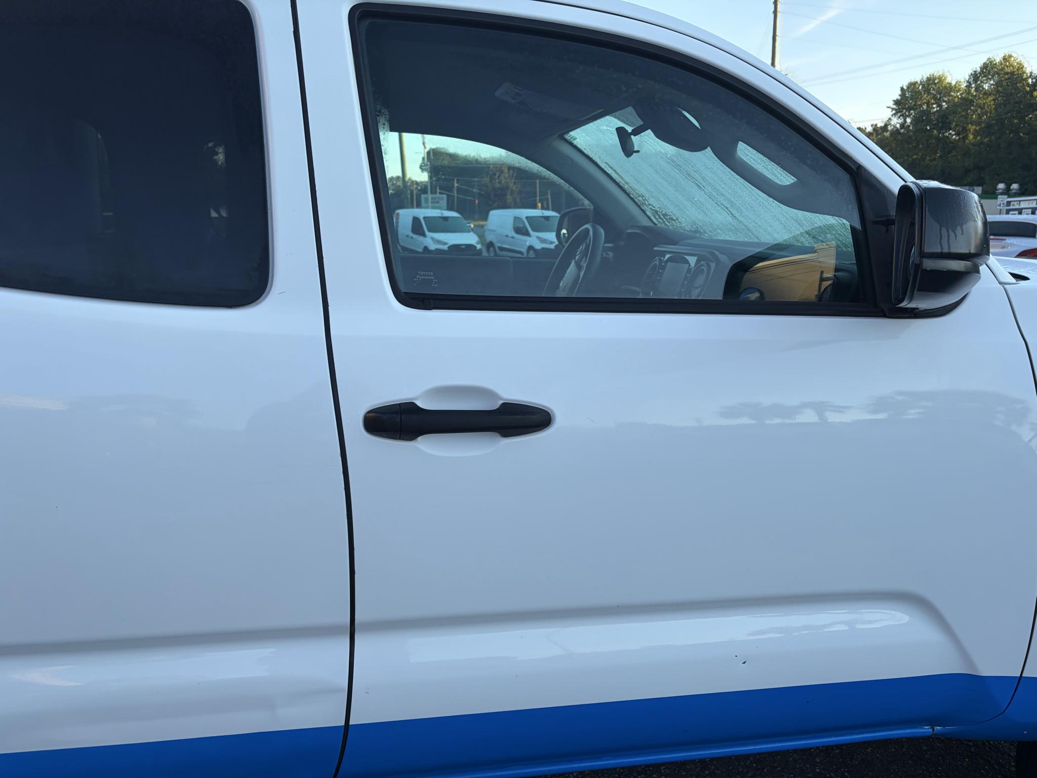 Toyota Tacoma 2WD SR5 Access Cab 6' Bed I4 AT (Natl) 2022