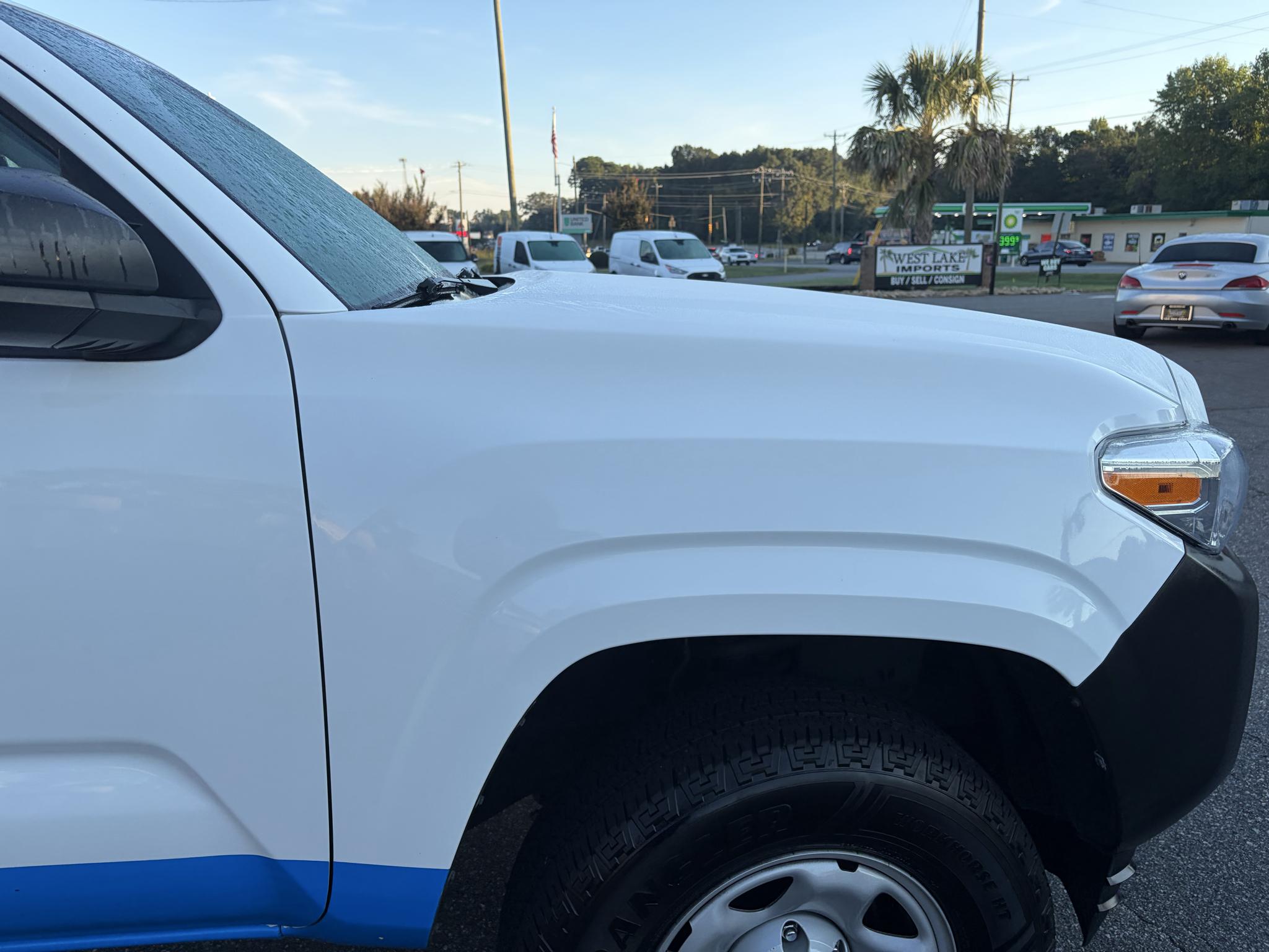 Toyota Tacoma 2WD SR5 Access Cab 6' Bed I4 AT (Natl) 2022