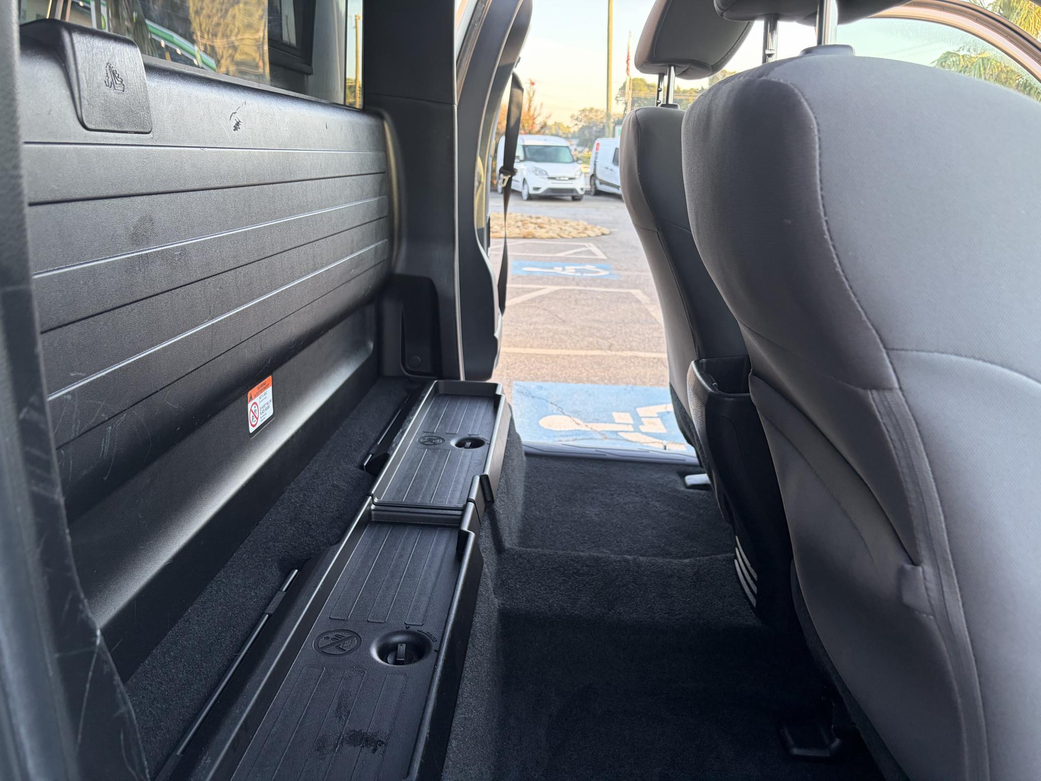 Toyota Tacoma 2WD SR5 Access Cab 6' Bed I4 AT (Natl) 2022