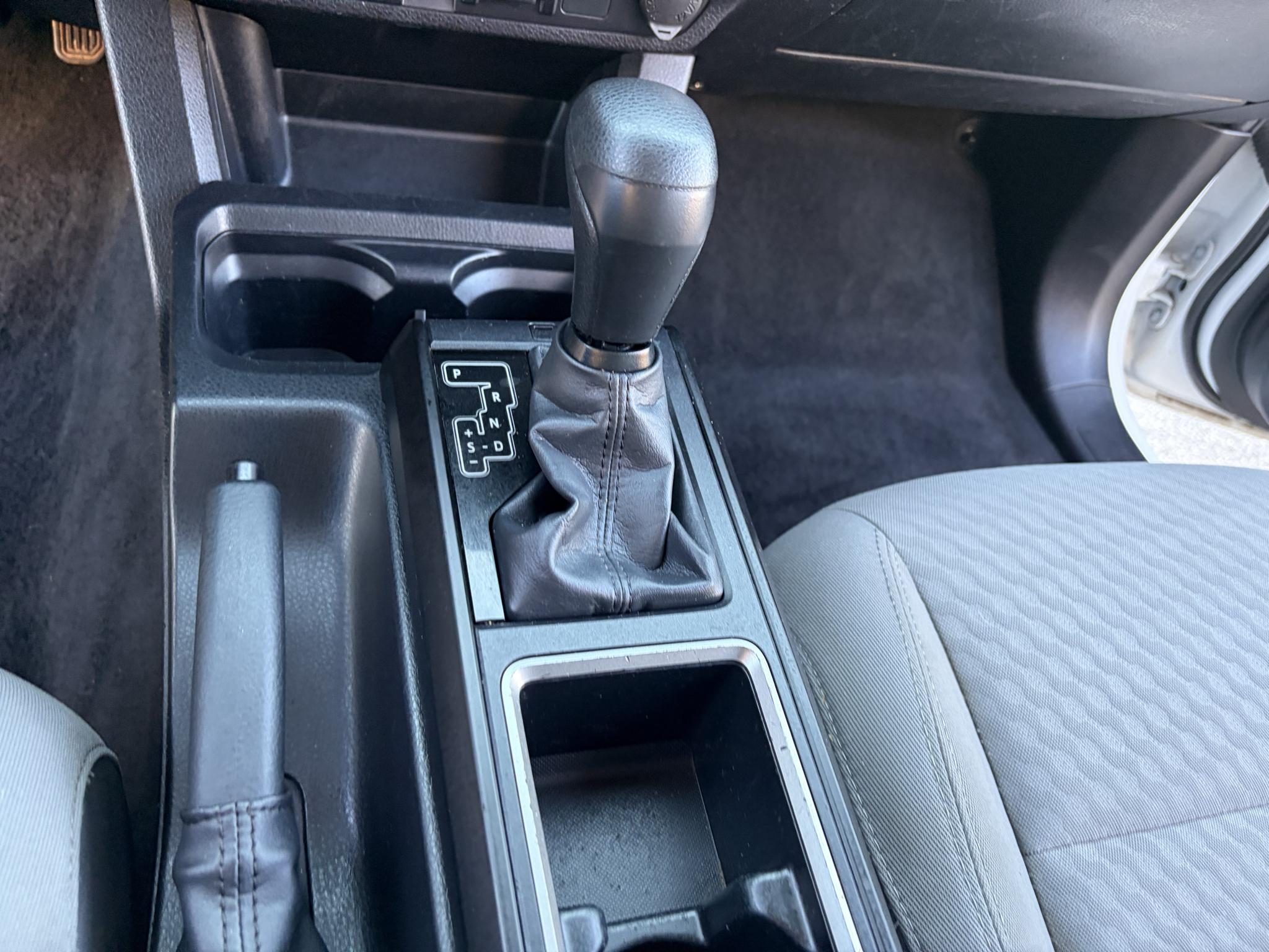Toyota Tacoma 2WD SR5 Access Cab 6' Bed I4 AT (Natl) 2022