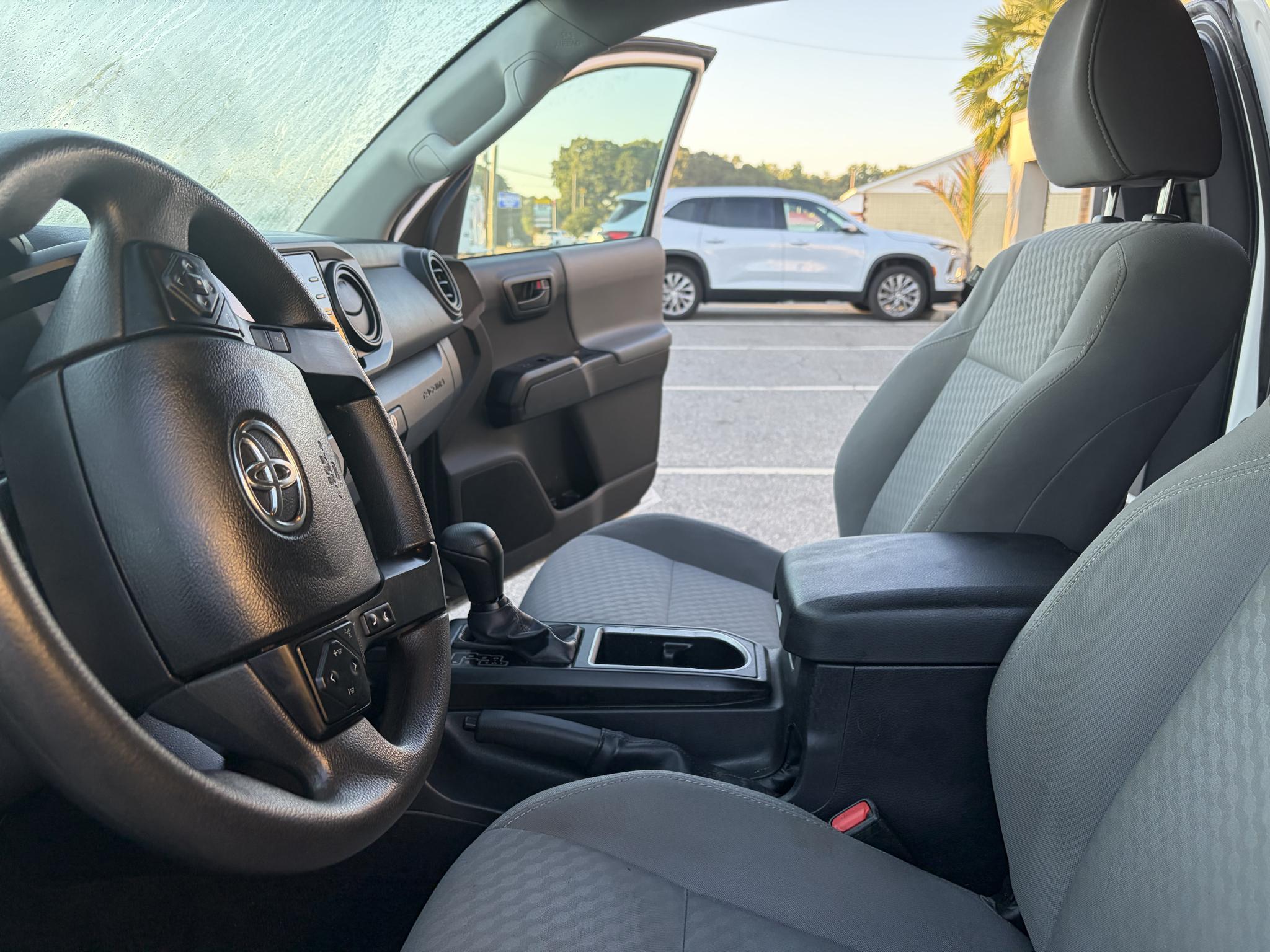 Toyota Tacoma 2WD SR5 Access Cab 6' Bed I4 AT (Natl) 2022