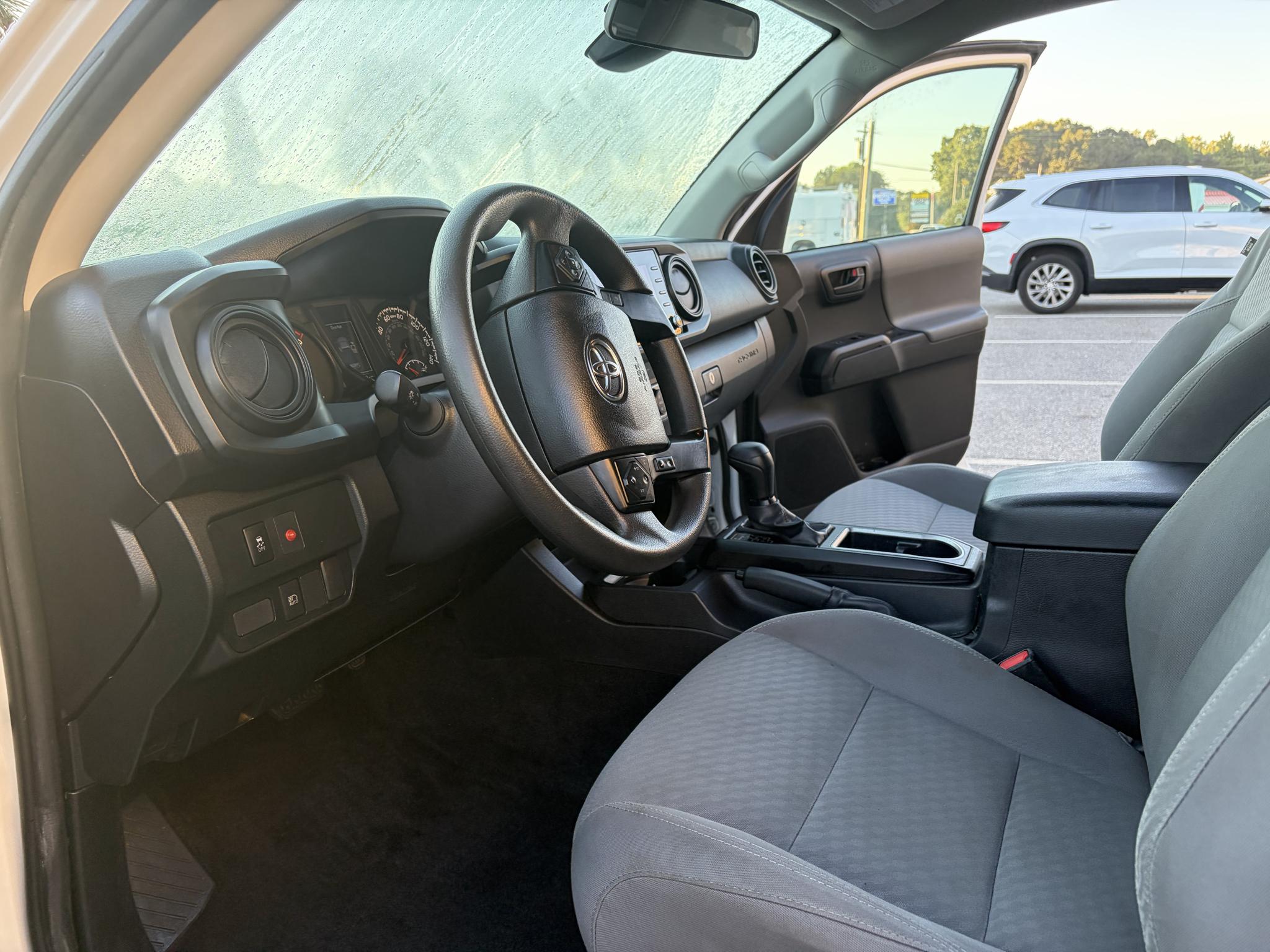 Toyota Tacoma 2WD SR5 Access Cab 6' Bed I4 AT (Natl) 2022
