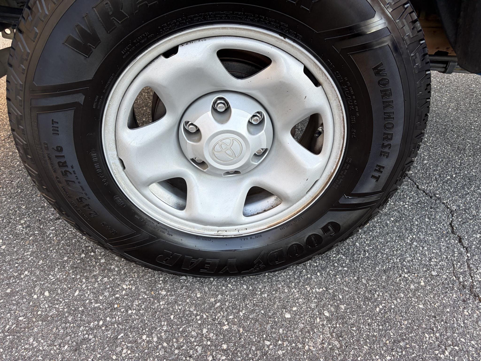 Toyota Tacoma 2WD SR5 Access Cab 6' Bed I4 AT (Natl) 2022