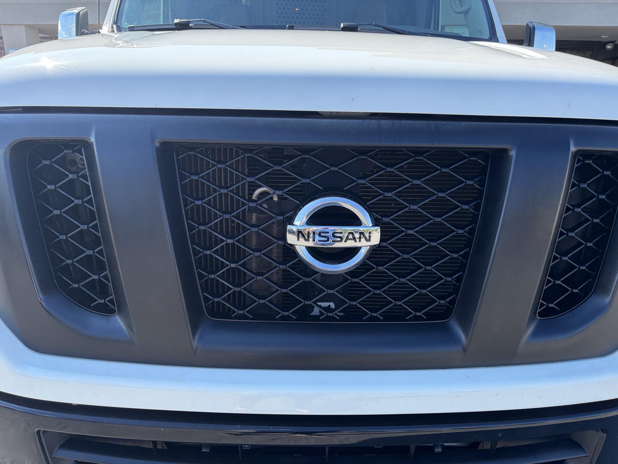 Nissan NV Cargo NV2500 HD Standard Roof V8 SV 2020