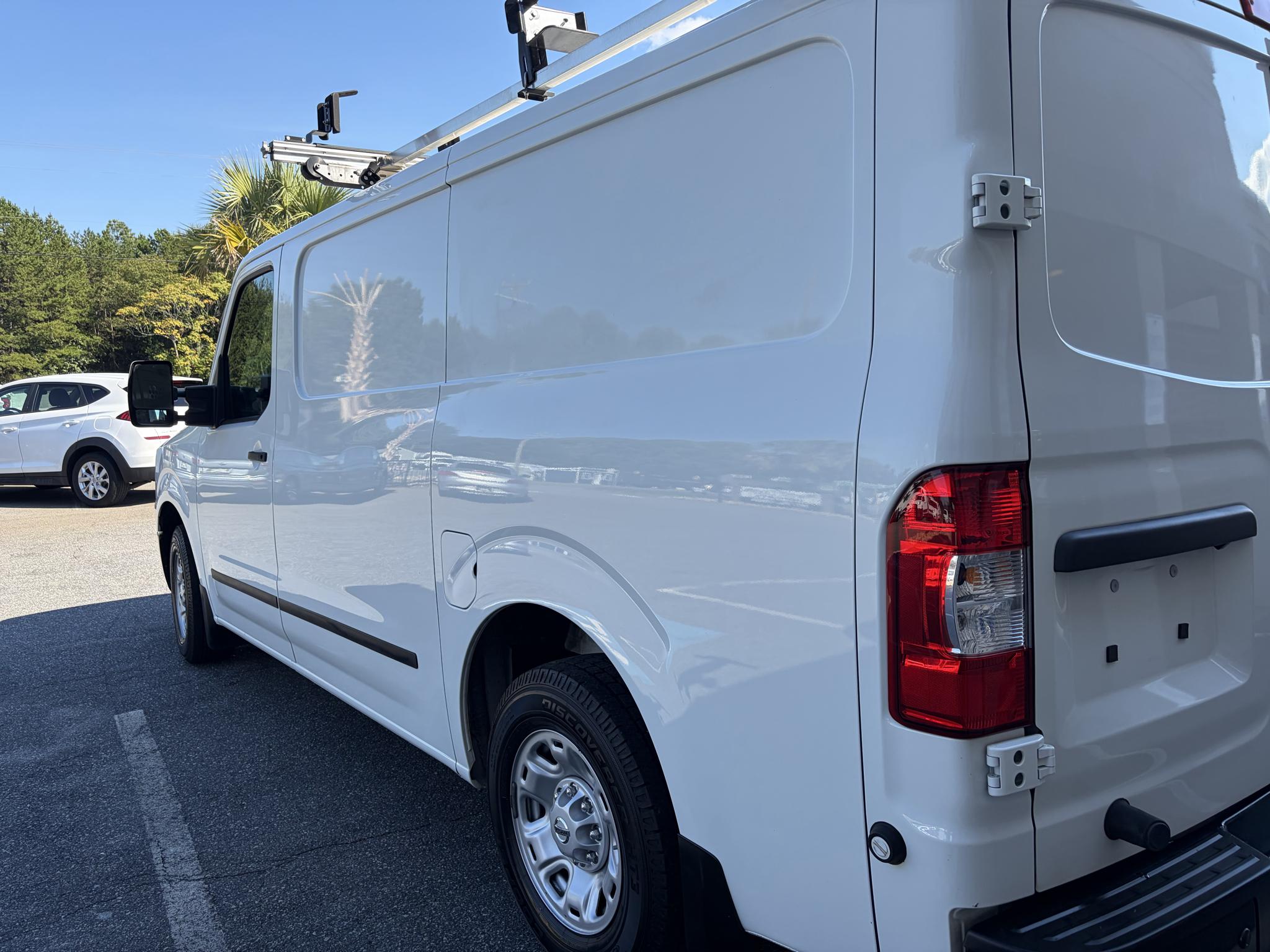 Nissan NV Cargo NV2500 HD Standard Roof V8 SV 2020