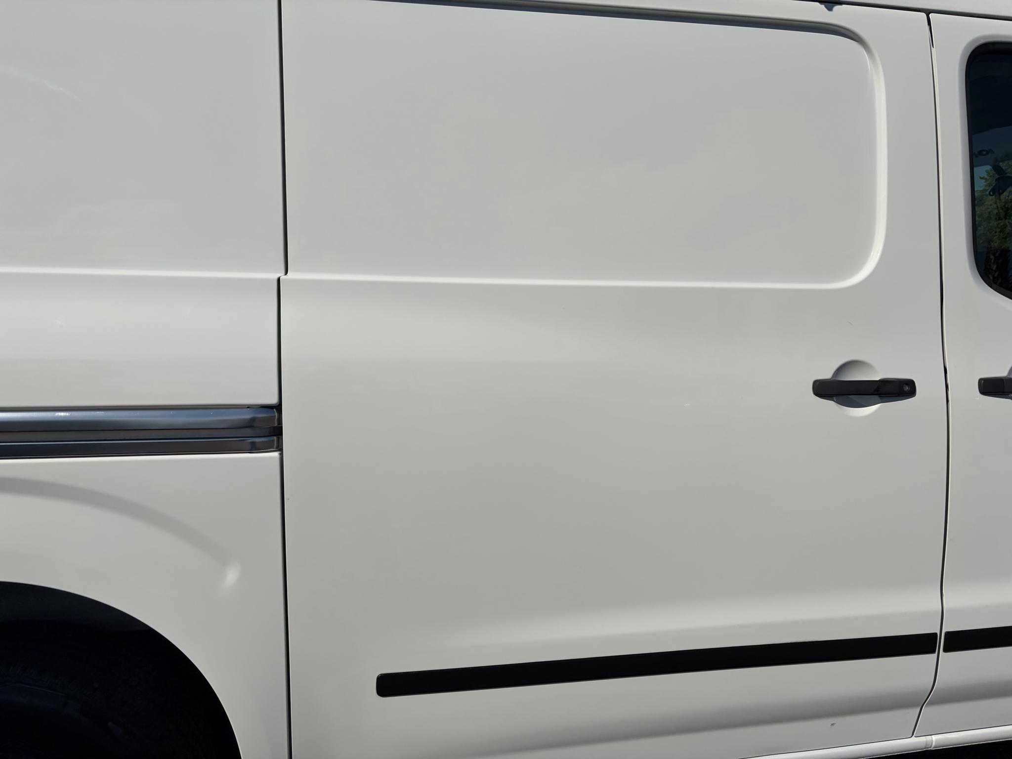 Nissan NV Cargo NV2500 HD Standard Roof V8 SV 2020