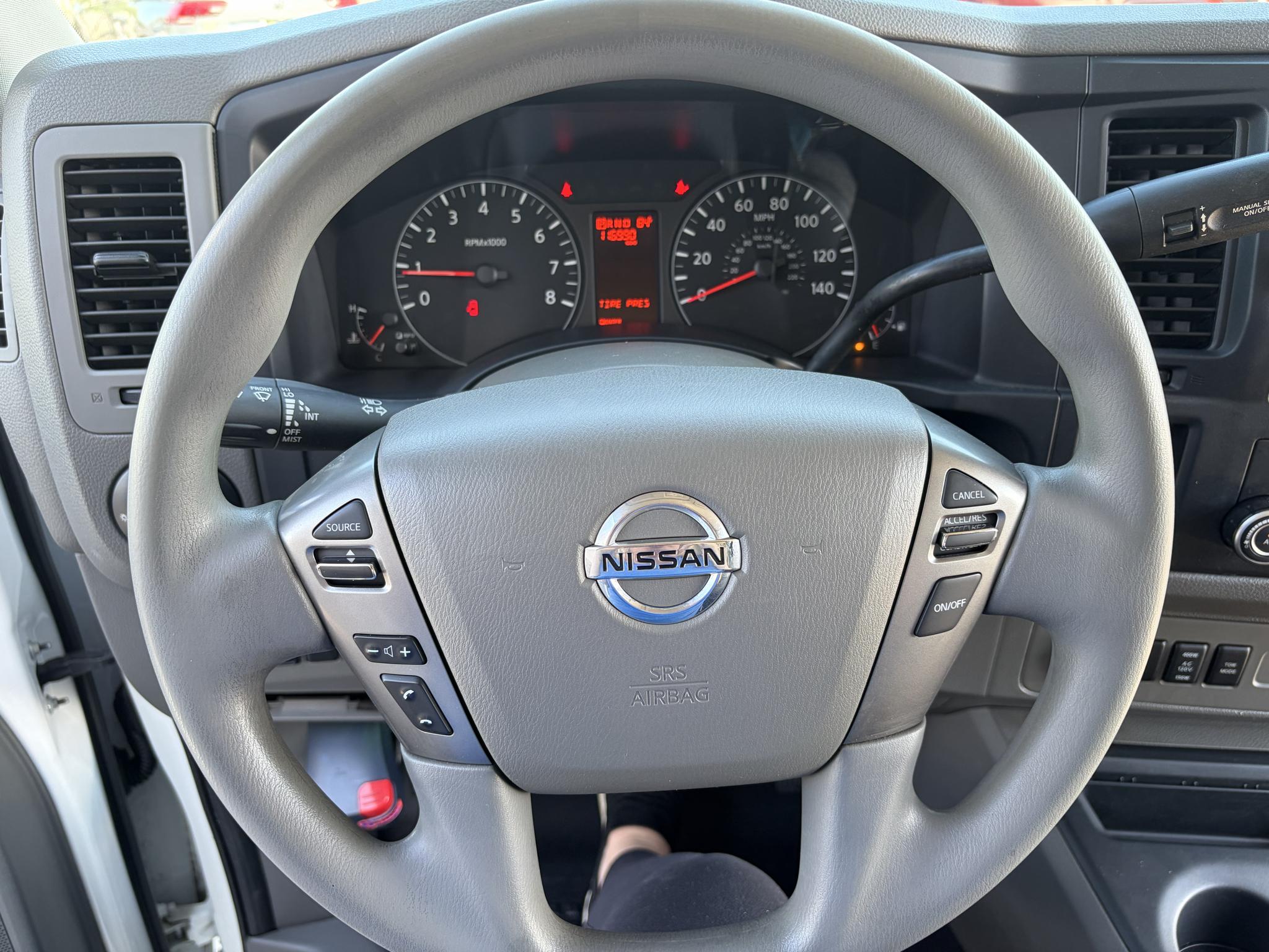 Nissan NV Cargo NV2500 HD Standard Roof V8 SV 2020