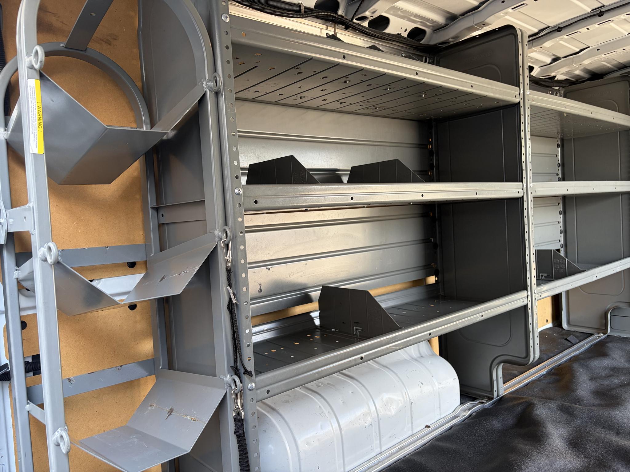 Nissan NV Cargo NV2500 HD Standard Roof V8 SV 2020
