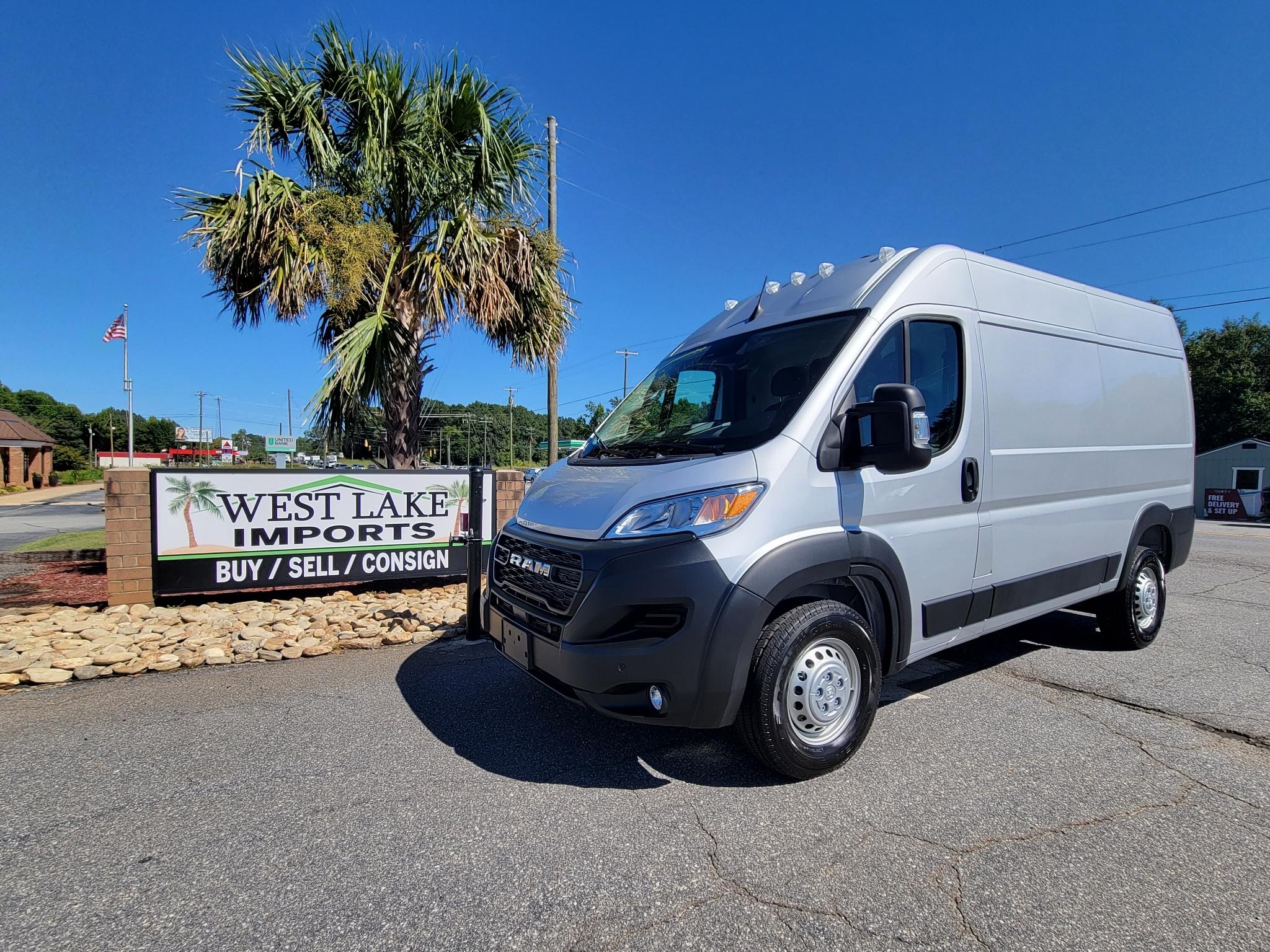 2026 RAM ProMaster Cargo Van Tradesman 1500 High Roof 136" WB w/Pass Seat
