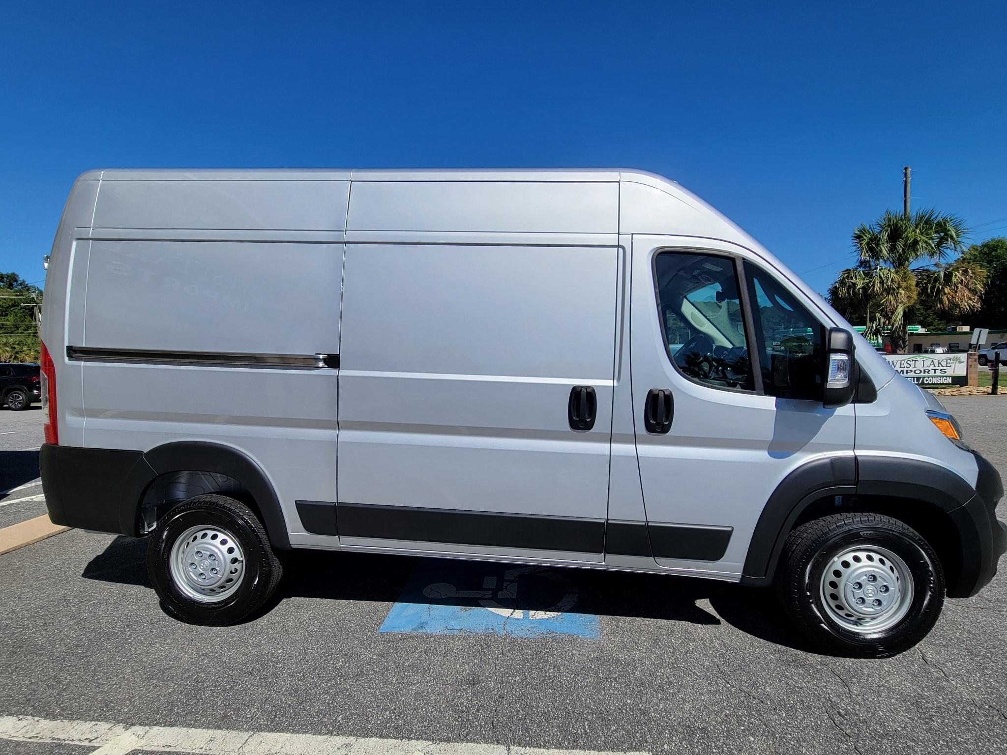 RAM ProMaster Cargo Van Tradesman 1500 High Roof 136" WB w/Pass Seat 2026