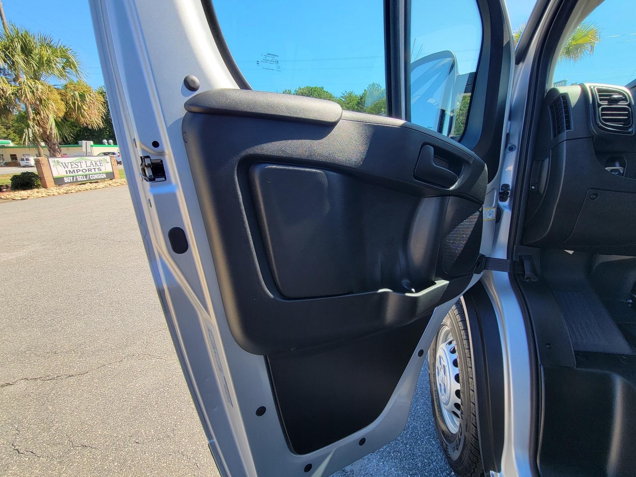 RAM ProMaster Cargo Van Tradesman 1500 High Roof 136" WB w/Pass Seat 2026