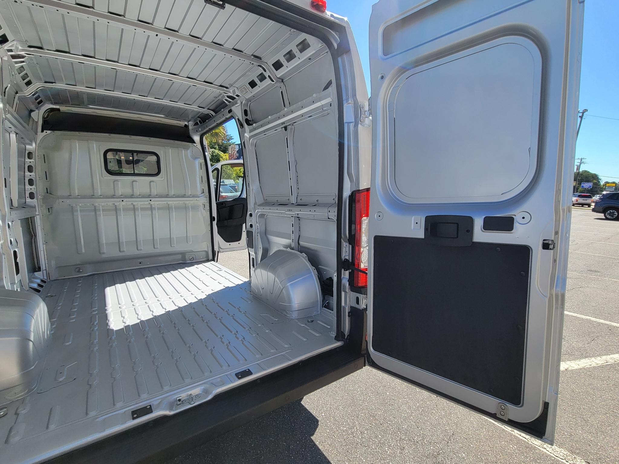 RAM ProMaster Cargo Van Tradesman 1500 High Roof 136" WB w/Pass Seat 2026
