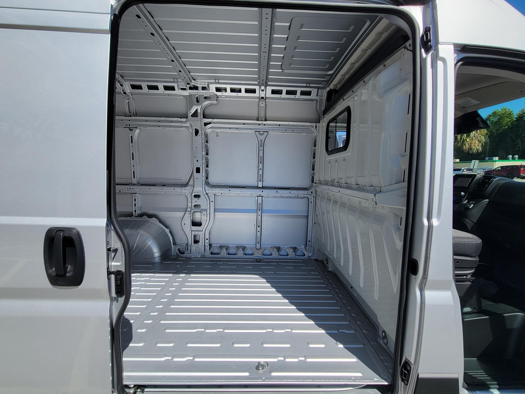 RAM ProMaster Cargo Van Tradesman 1500 High Roof 136" WB w/Pass Seat 2026
