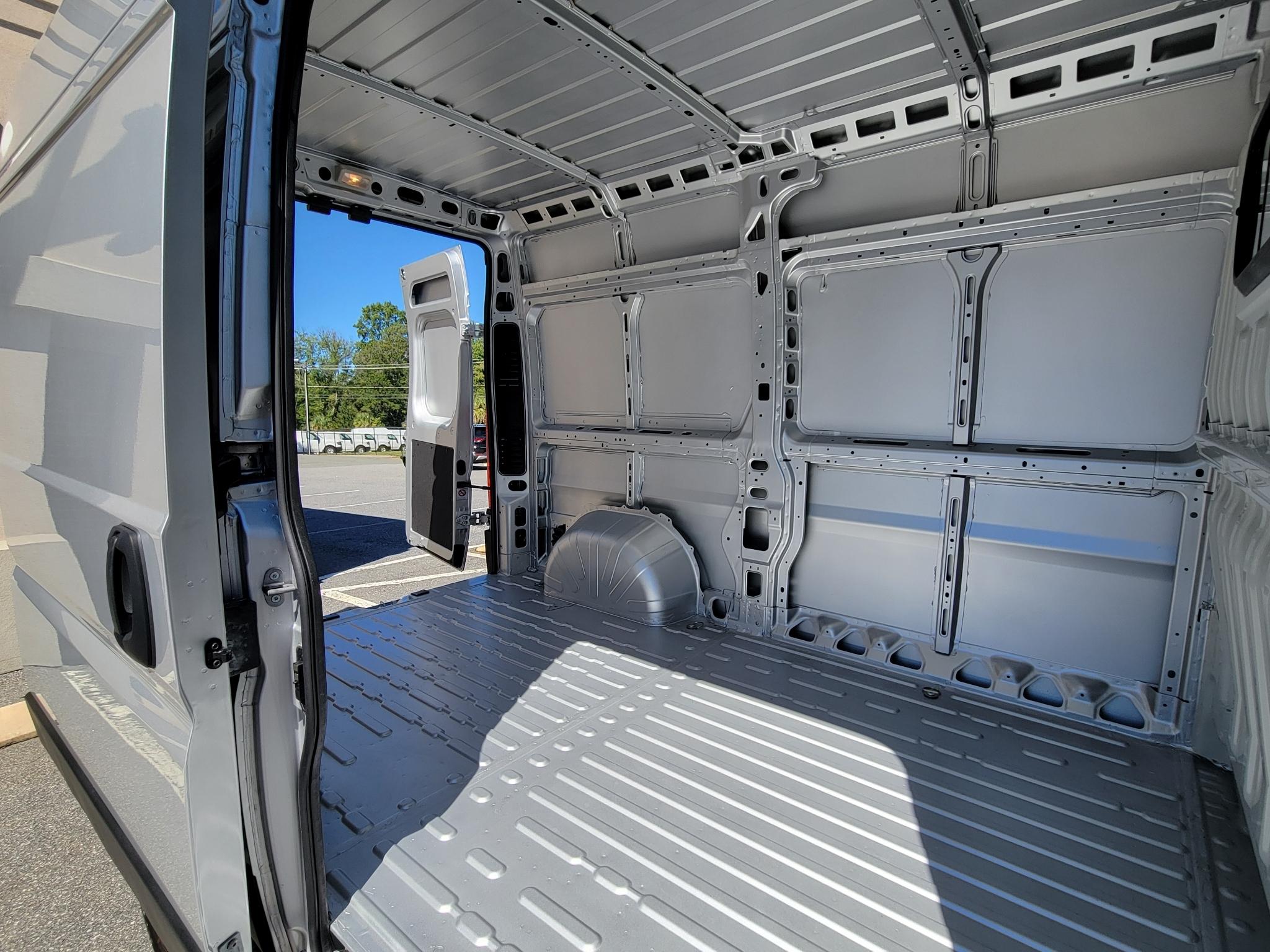 RAM ProMaster Cargo Van Tradesman 1500 High Roof 136" WB w/Pass Seat 2026