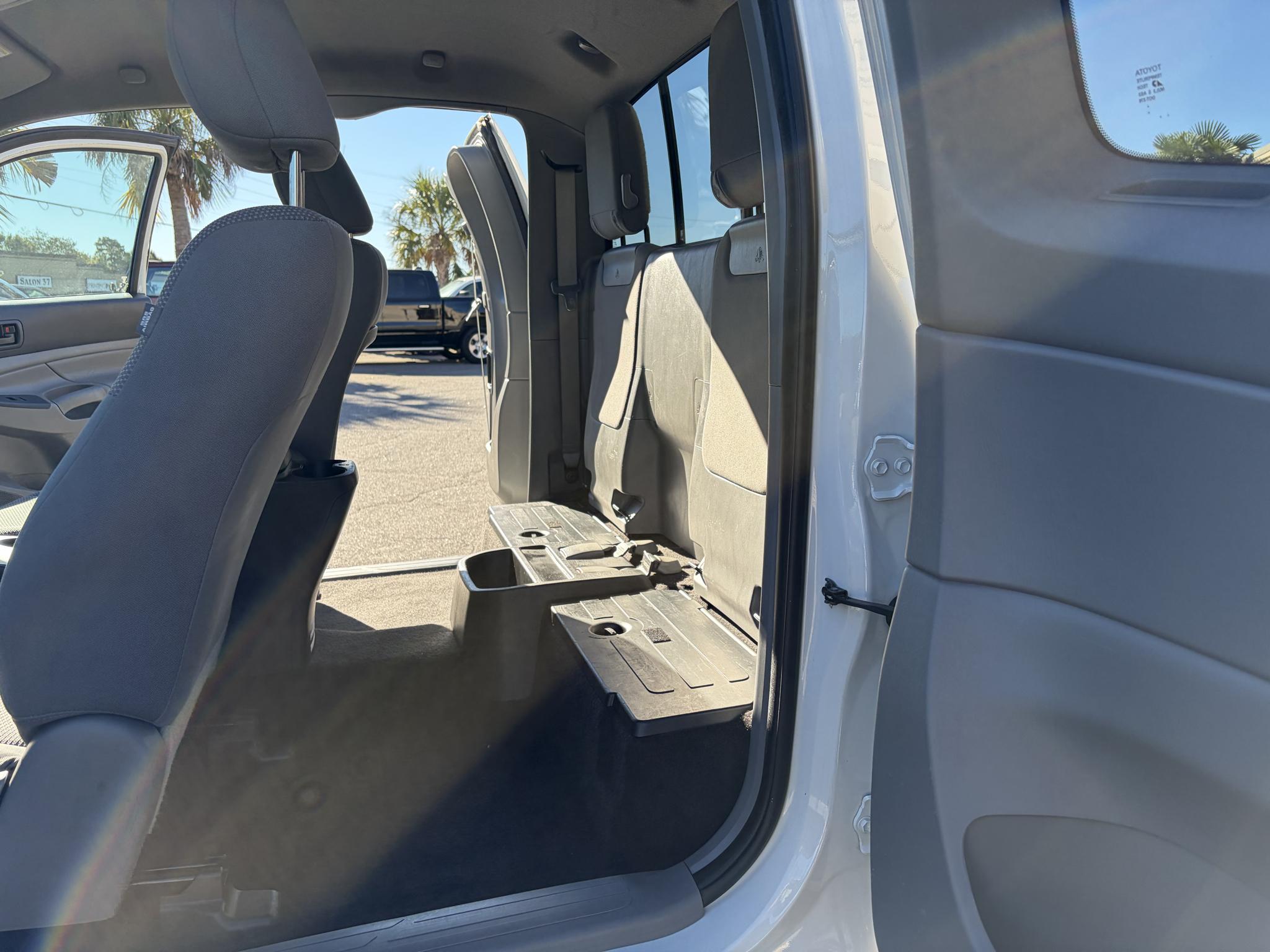 Toyota Tacoma 2WD Access Cab I4 AT PreRunner (Natl) 2014