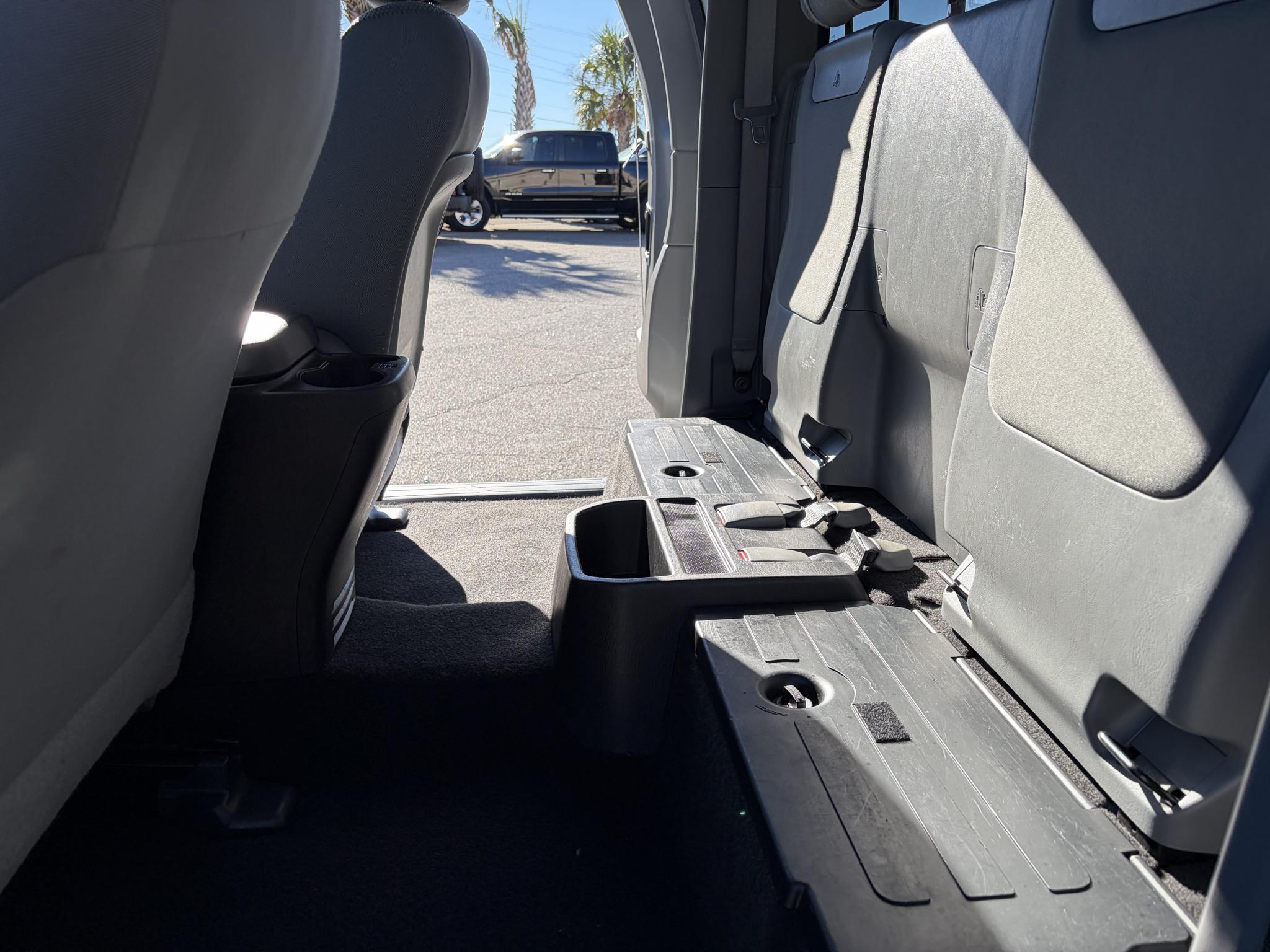 Toyota Tacoma 2WD Access Cab I4 AT PreRunner (Natl) 2014
