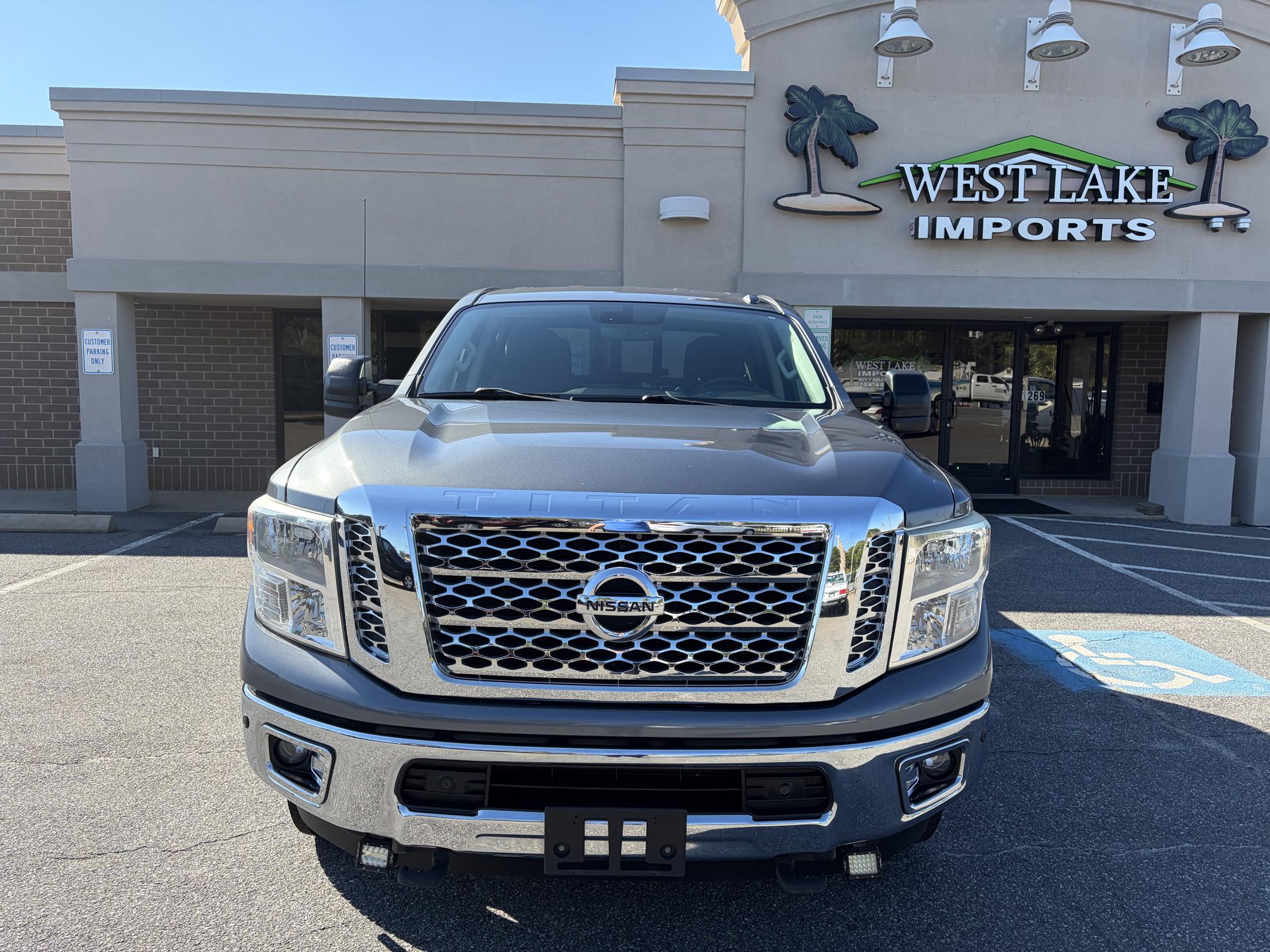 2017 Nissan Titan XD 4x4 Diesel Crew Cab SV