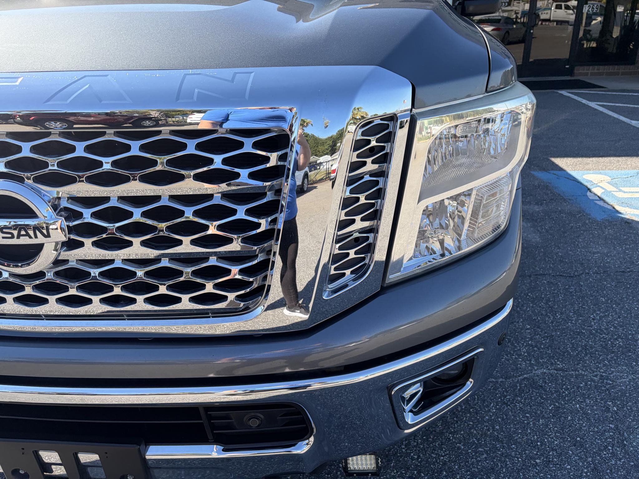 Nissan Titan XD 4x4 Diesel Crew Cab SV 2017