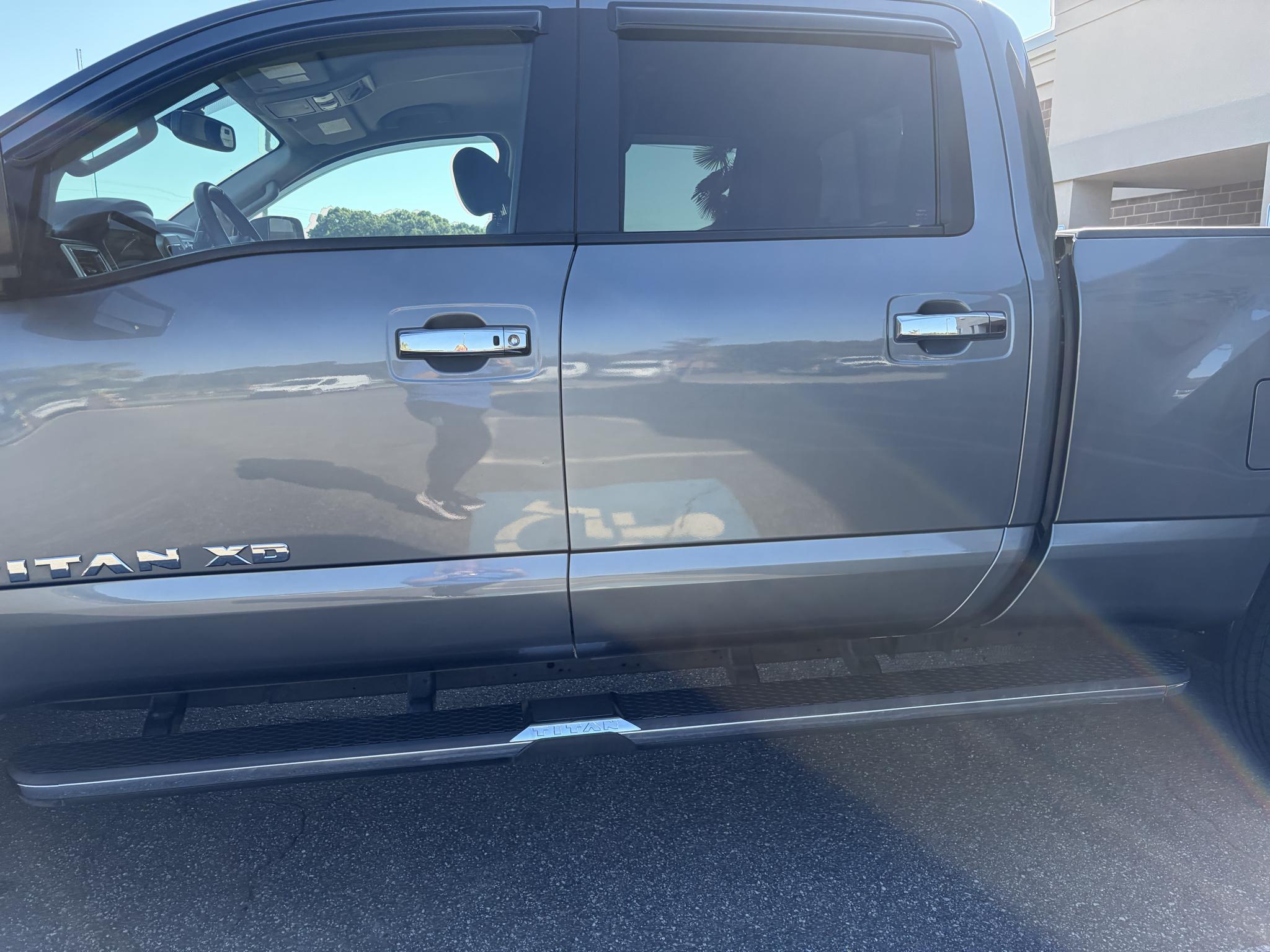 Nissan Titan XD 4x4 Diesel Crew Cab SV 2017