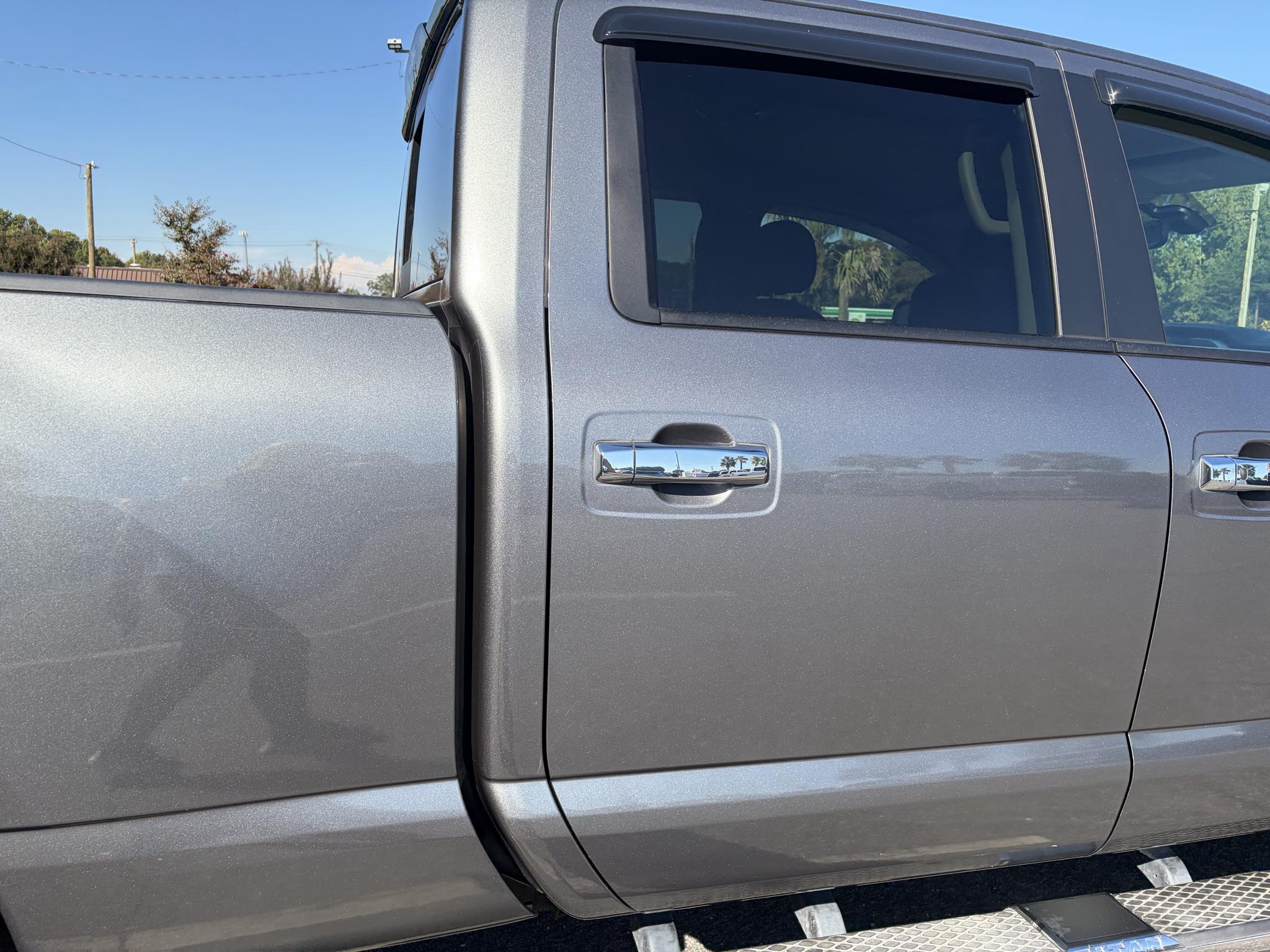 Nissan Titan XD 4x4 Diesel Crew Cab SV 2017